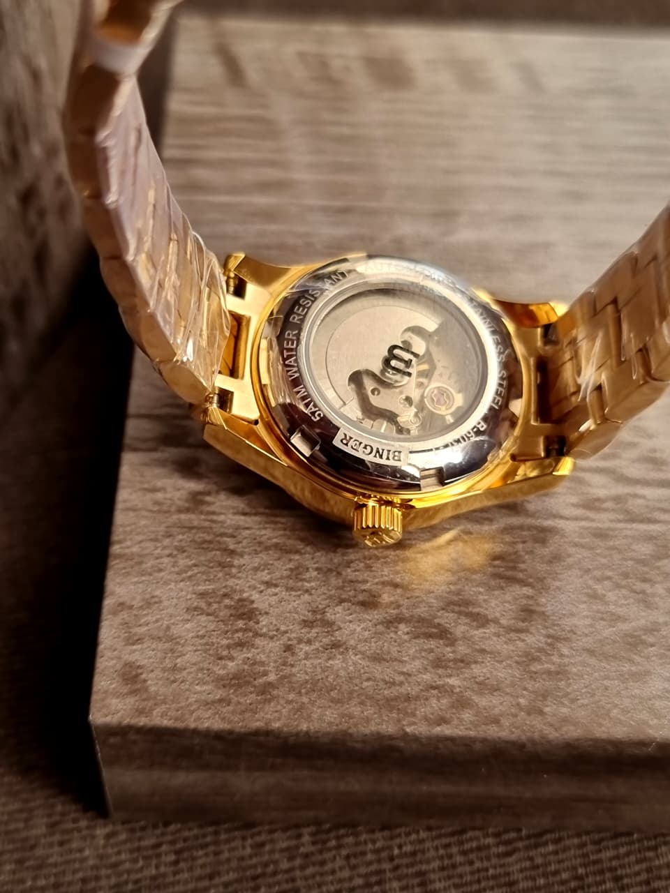 Binger Ladies Watch Golden Casing Automatic - Image 5