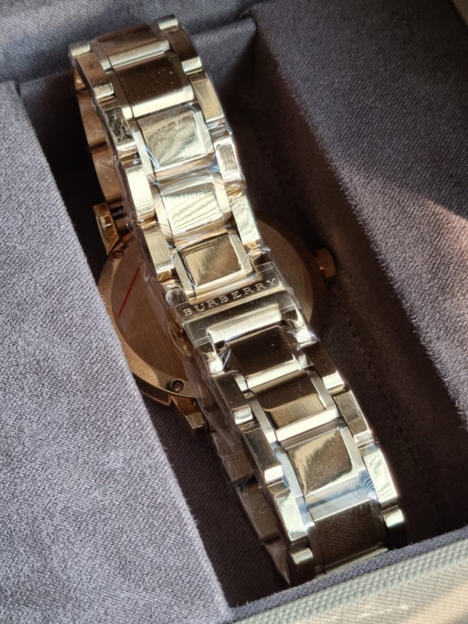 BURBERRY The City Champagne Dial Gold-tone Unisex Watch BU9033 - Image 5