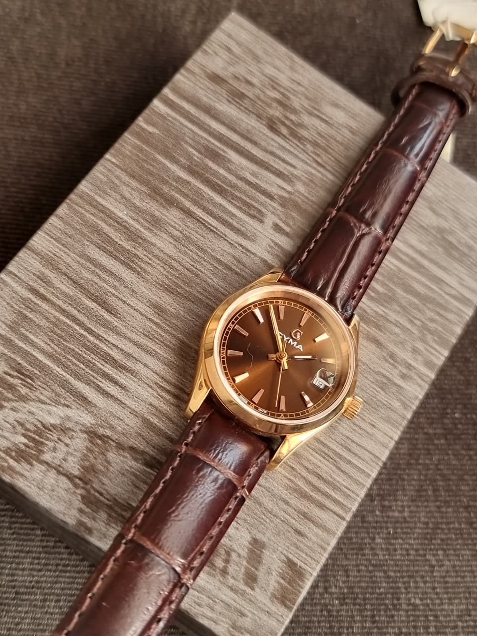 Cyma Swiss Made Gents Watch 27mm Dial Quartz Watch - Image 3