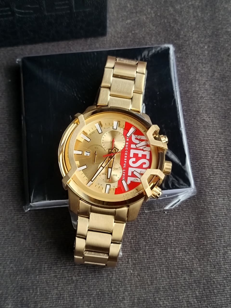 DIESEL Griffed Watch for Men, Quartz Chronograph Movement with Stainless Steel Strap - Image 6
