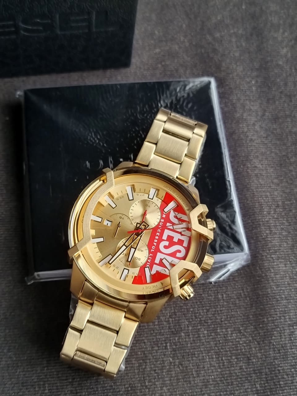 DIESEL Griffed Watch for Men, Quartz Chronograph Movement with Stainless Steel Strap - Image 7