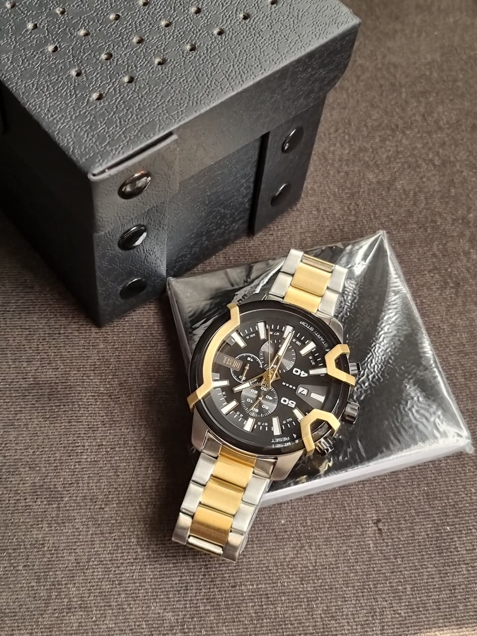 Diesel Men's Griffed Stainless Steel,48mm Black Dial Quartz Watch DZ4577 - Image 4