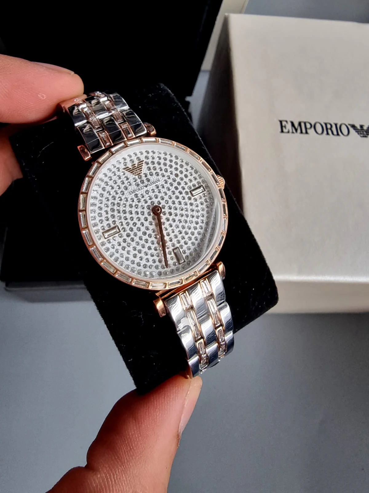Emporio Armani Women’s Analog Stainless Steel Silver Dial 32mm Watch AR11293 s - Image 9