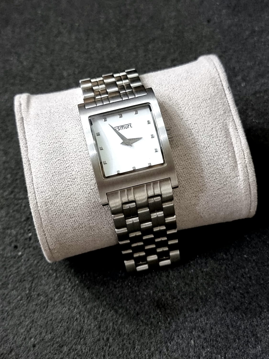 Esmurt Ladies Watch White dial - Image 5