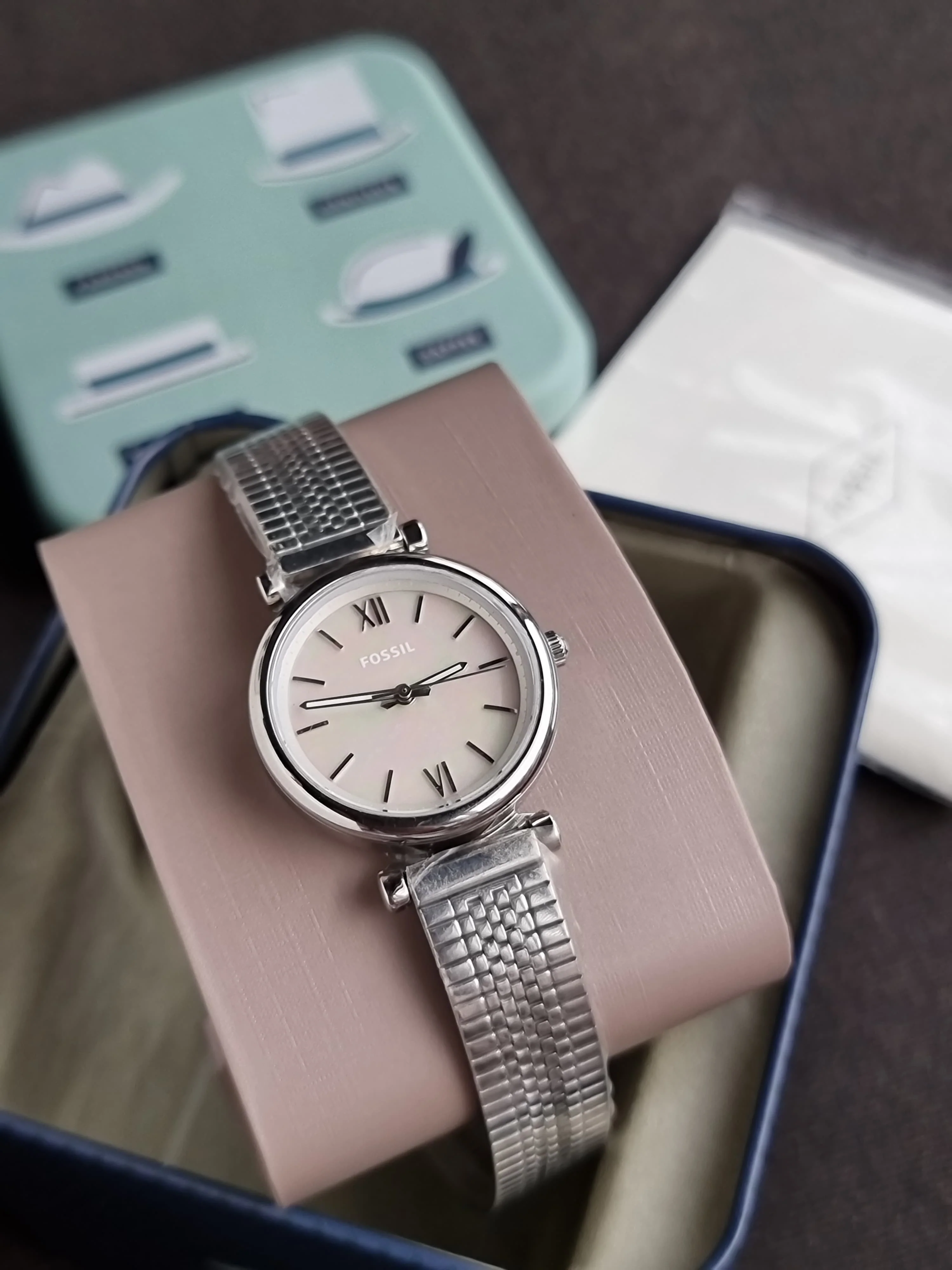 Fossil Carlie Silver Stainless Steel Silver Dial Quartz Watch for Ladies - ES4695 - Image 7