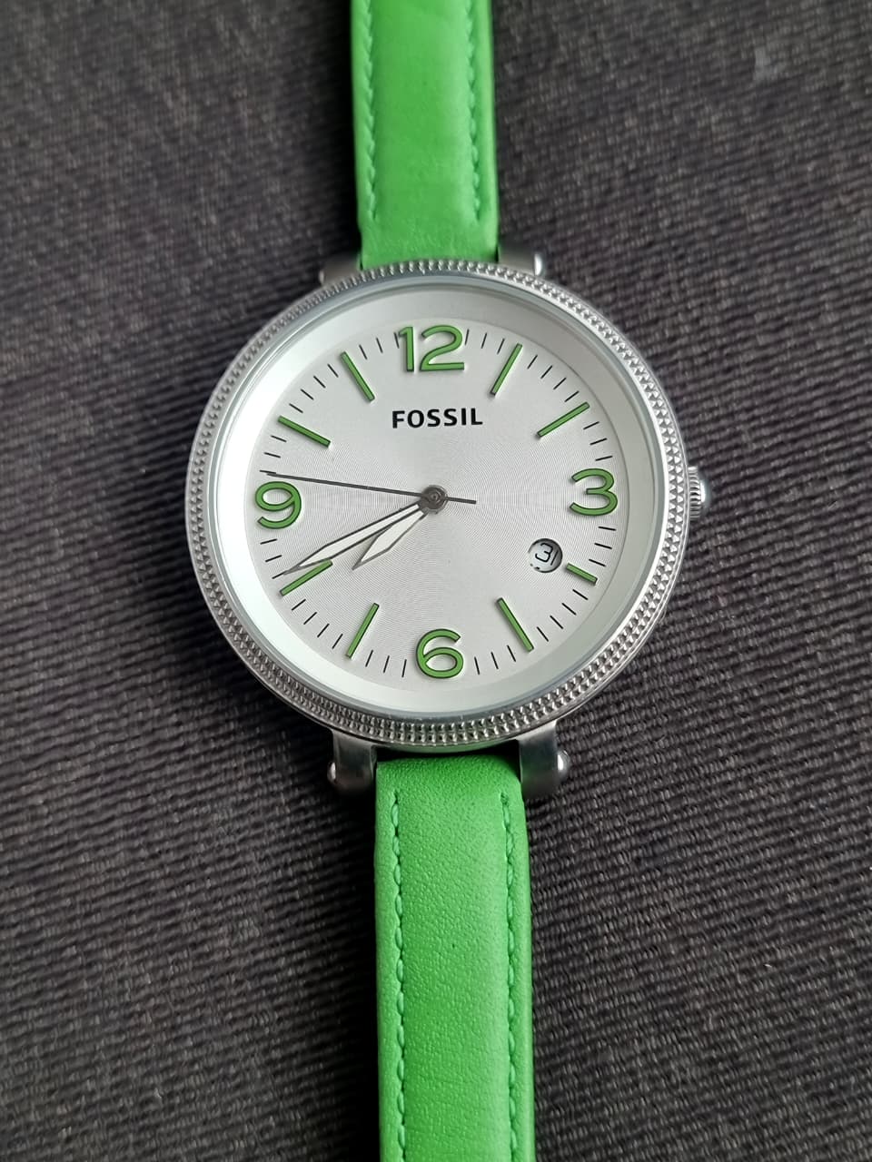 Fossil es3303 Ladies Watch Green Leather Strap Quartz Watch (BACK PLAIN ) Without BOX - Image 2