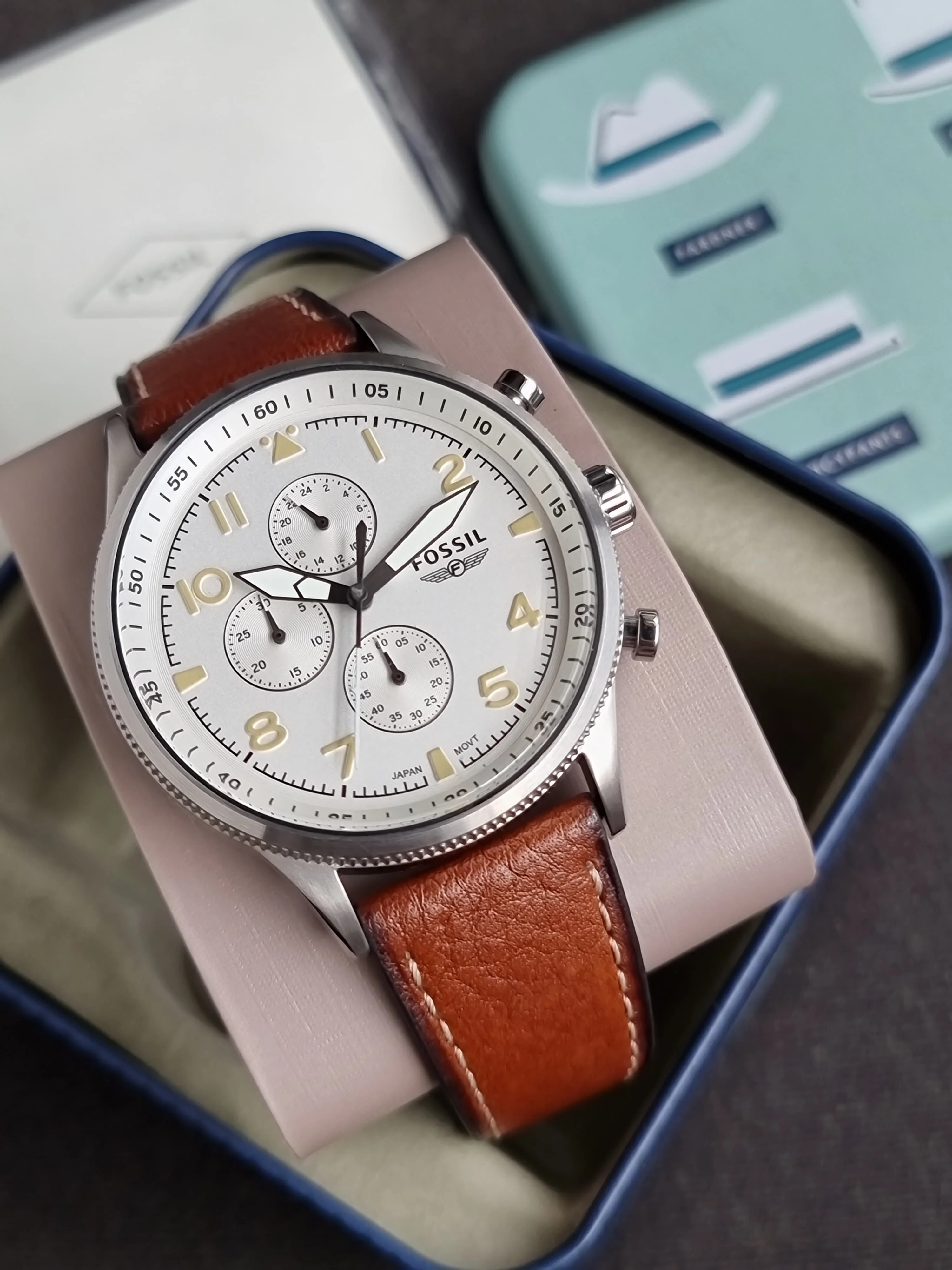 FOSSIL RETRO PILOT SILVER DIAL CHRONOGRAPH BROWN LEATHER MEN'S WATCH FS5809 - Image 2