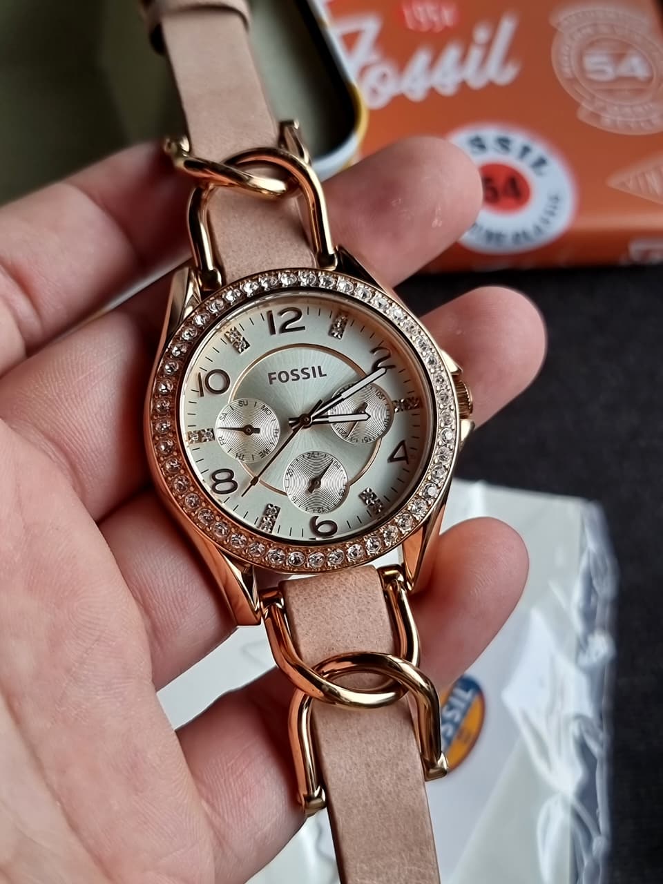 FOSSIL Riley Multi-Function Sand Dial Bone Leather Ladies Watch Item No. ES3466 - Image 4