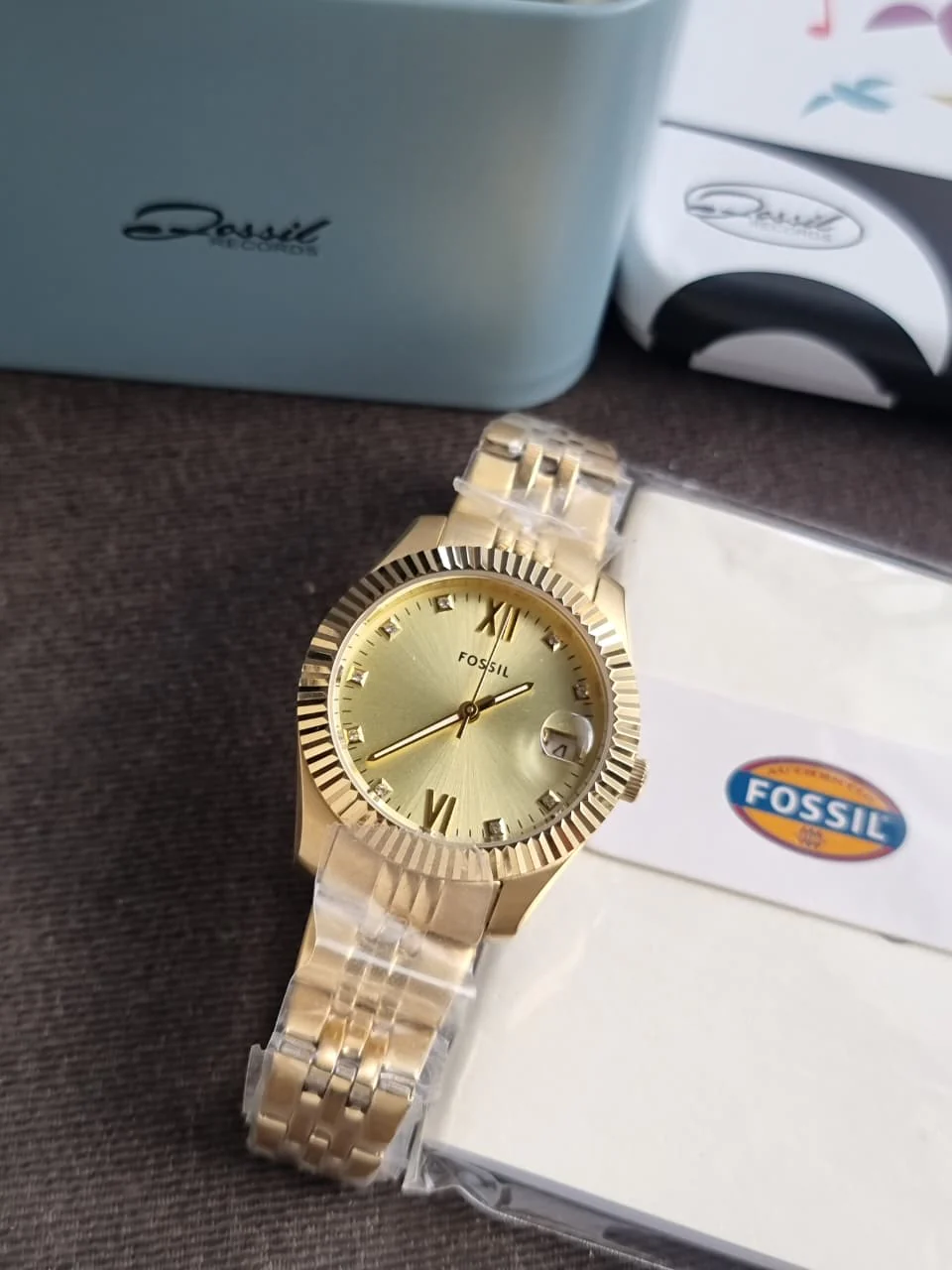 Fossil Scarlette Three-Hand Date Gold-Tone Stainless Steel Watch ES5338 - Image 4