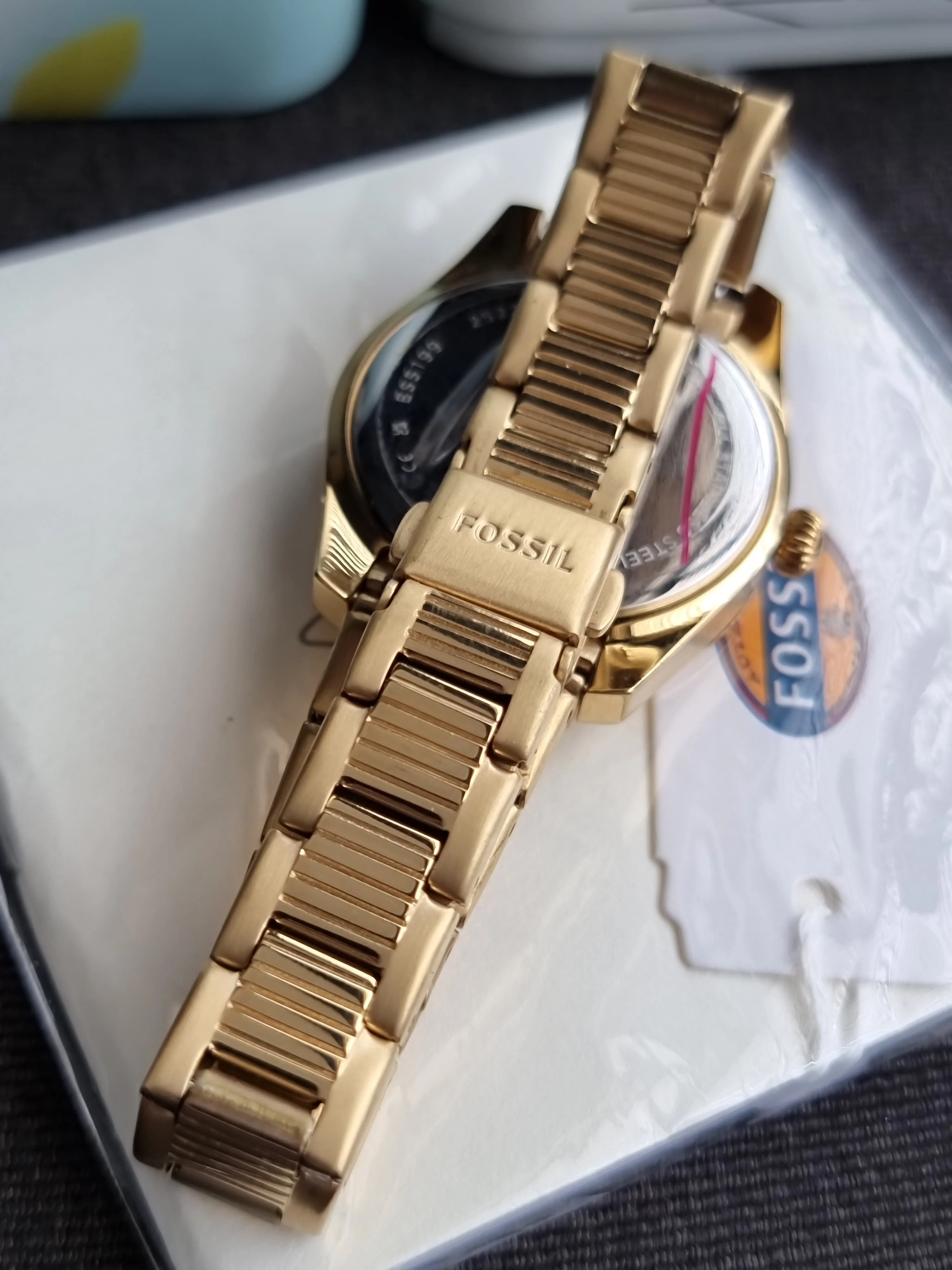 Fossil Scarlette Three-Hand Day-Date Gold-Tone Stainless Steel Watch ES5199 - Image 3