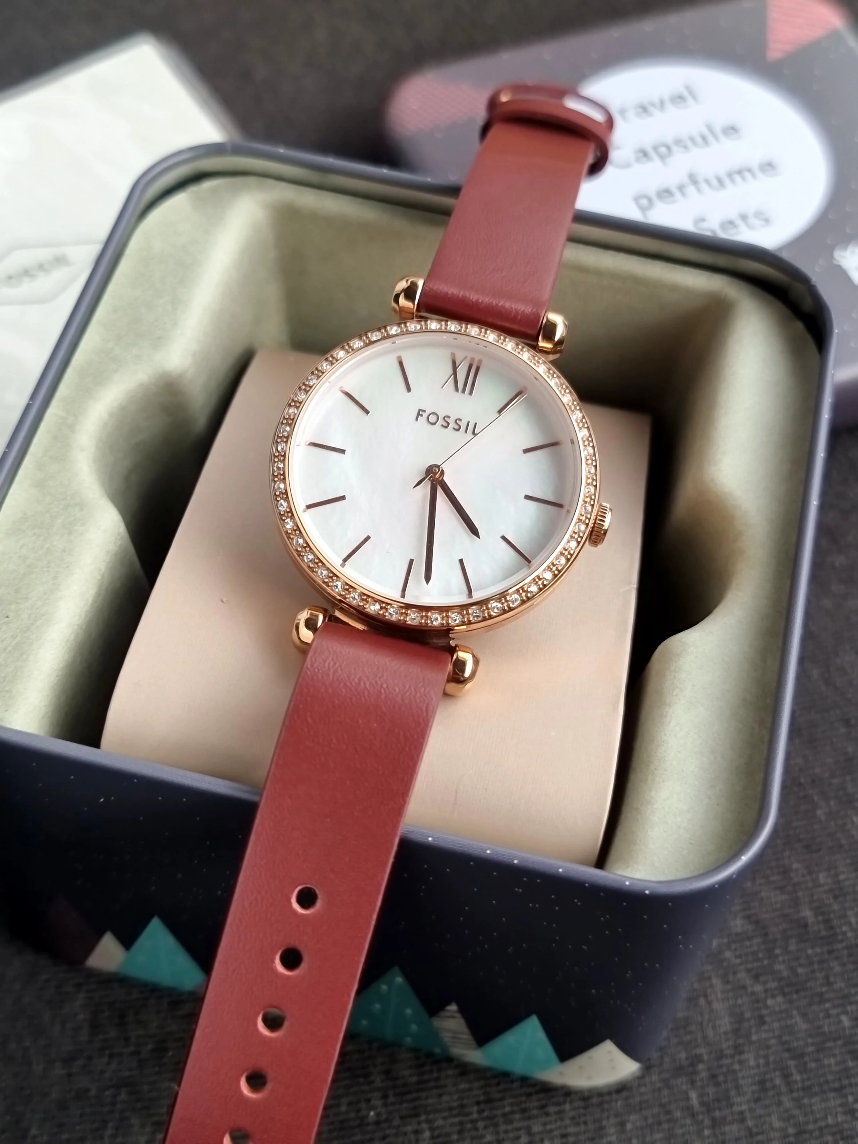 Fossil Tillie Three-Hand Maroon Leather Watch Bq3968 - Image 2
