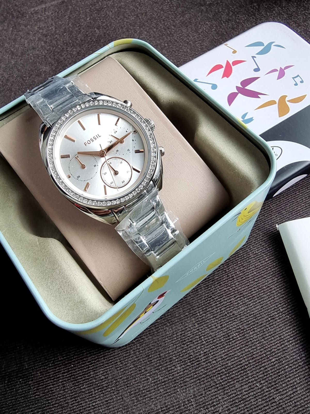 Fossil Vale Chronograph Quartz Silver Dial Ladies Watch – BQ3657 - Image 2