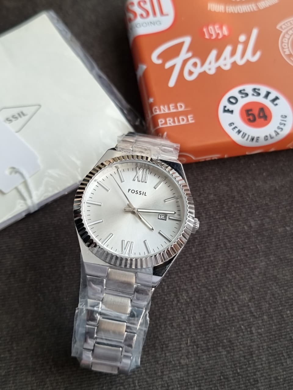 Fossil Women's Scarlette Quartz Stainless Steel Three-Hand Watch, Color: Silver (Model: ES5300) - Image 2