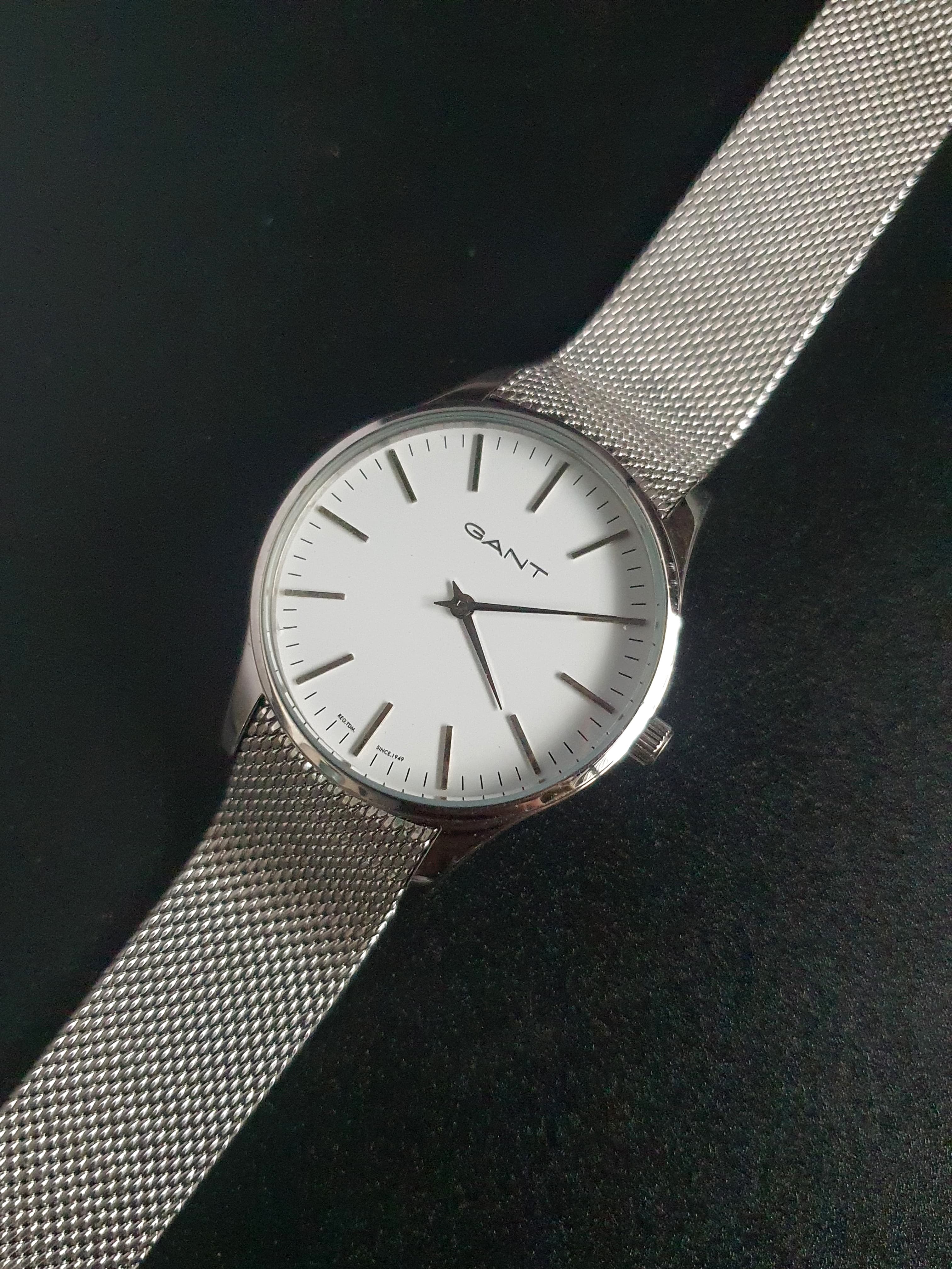 Gant Ladies Watch 35mm Dial Silver Mesh Chain Quartz Watch - Image 3