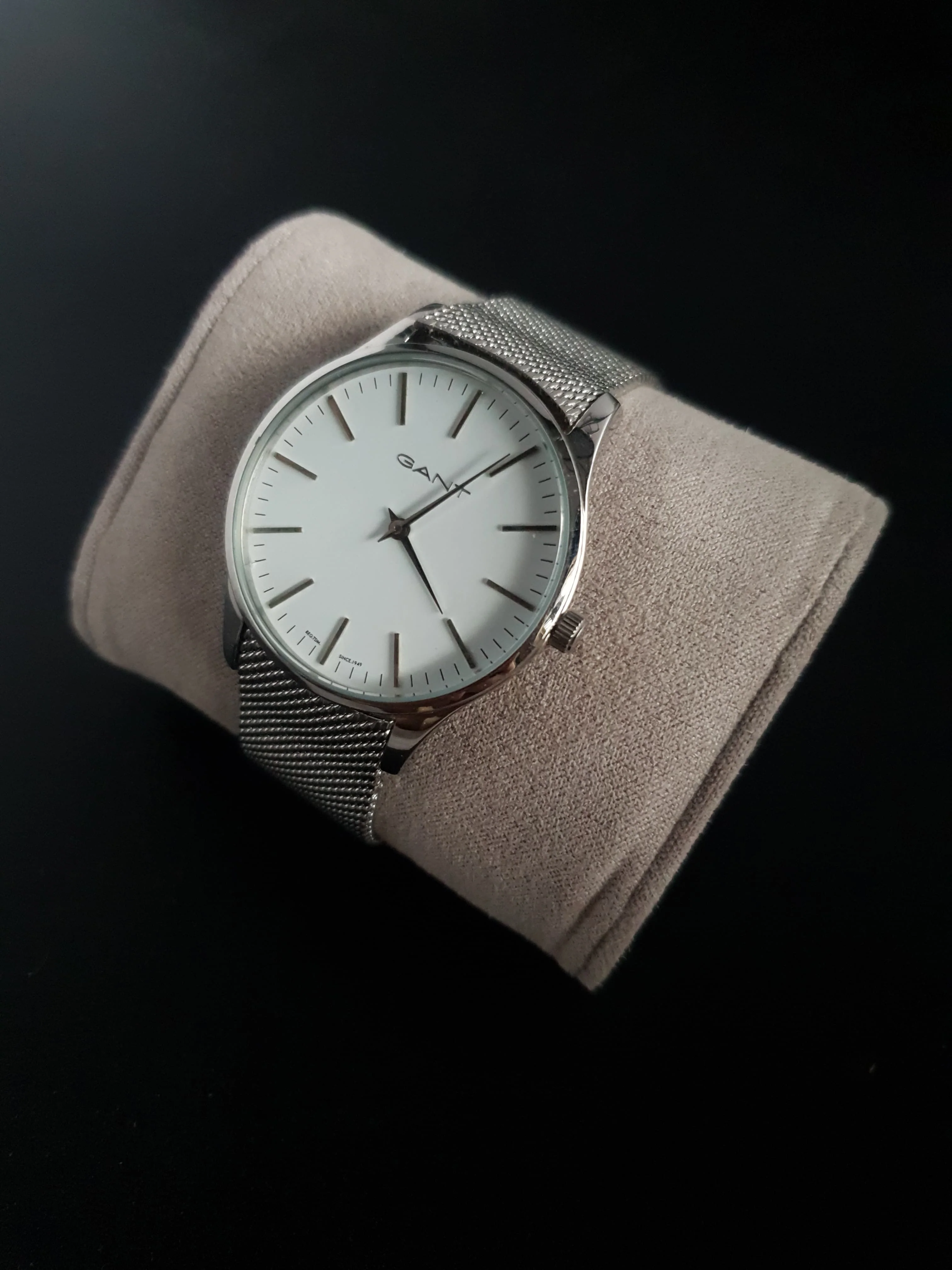 Gant Ladies Watch 35mm Dial Silver Mesh Chain Quartz Watch - Image 4