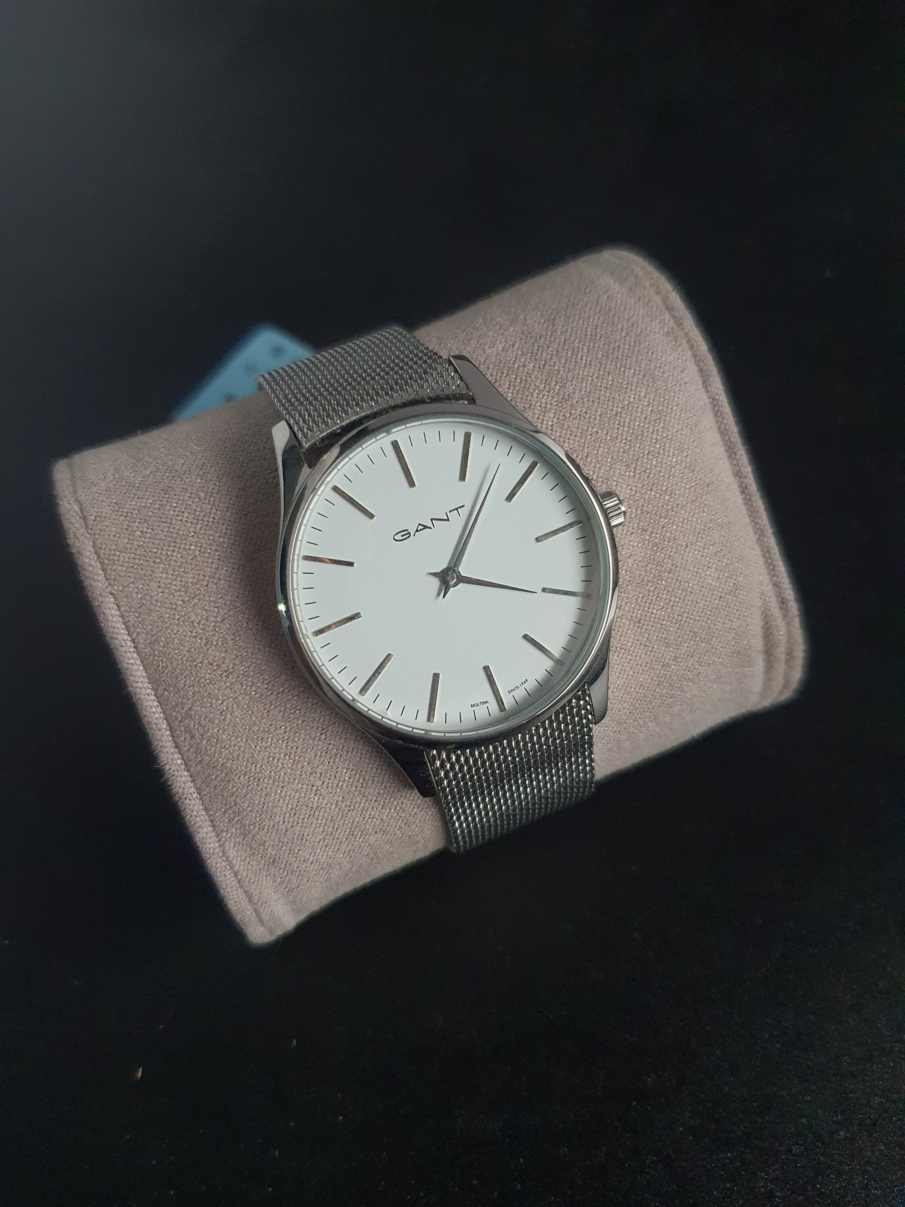 Gant Ladies Watch 35mm Dial Silver Mesh Chain Quartz Watch - Image 8