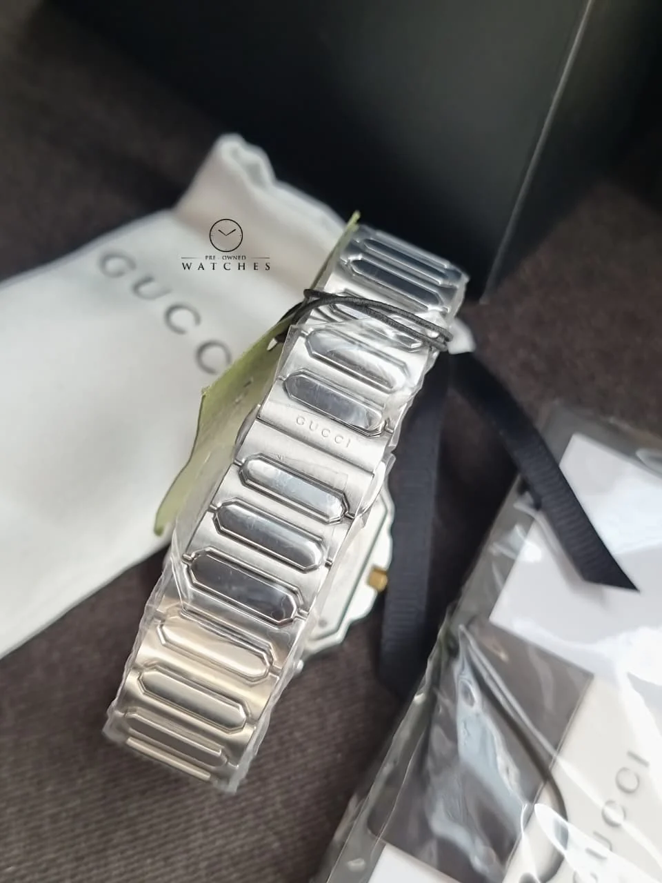 Gucci G-Flat Quartz Stainless Steel 30mm Silver Dial Women's Watch YA166506 - Image 5