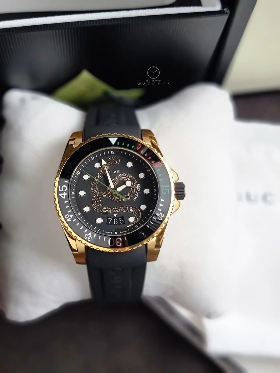 Gucci Men’s Analog Quartz Swiss Made Silicone Strap Black Dial 45mm Watch YA136219 - Image 7