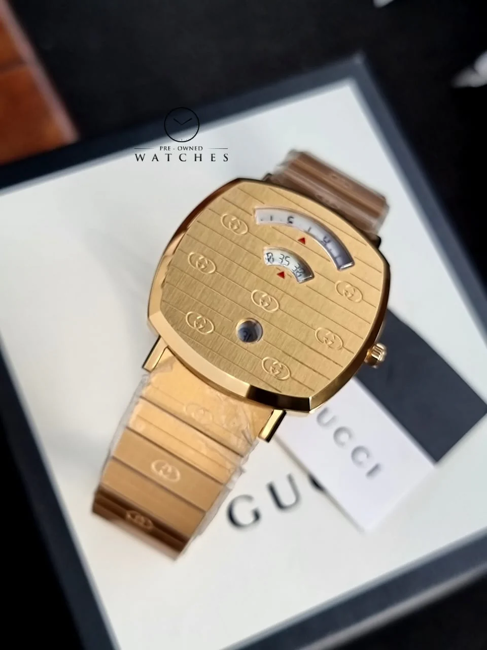 Gucci Unisex Swiss Made Quartz Stainless Steel Gold 38mm Watch YA157409 - Image 4