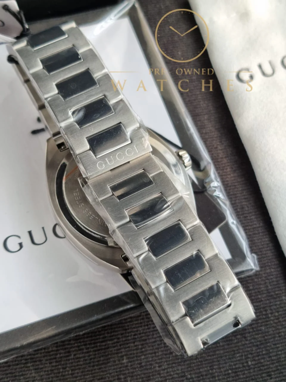 Gucci YA142313 Men's Green Dial Quartz Watch - Image 6