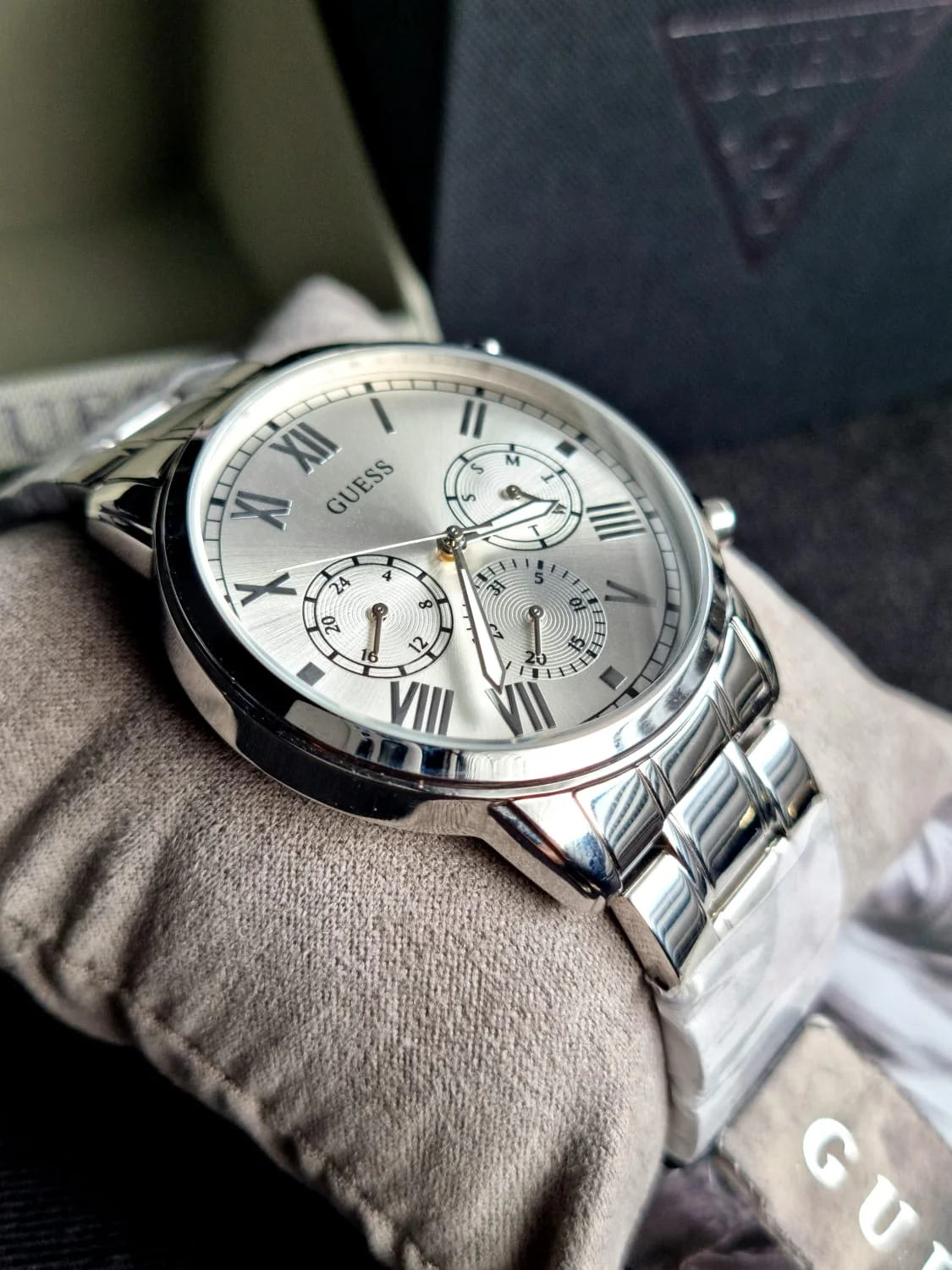GUESS Analog Silver Dial Men's Watch-GW0066G1 - Image 9