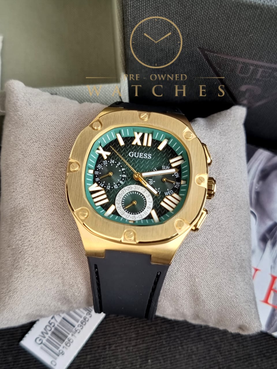 Guess Men’s Quartz Black Silicone Strap Green Dial 42mm Watch GW0571G3 - Image 4