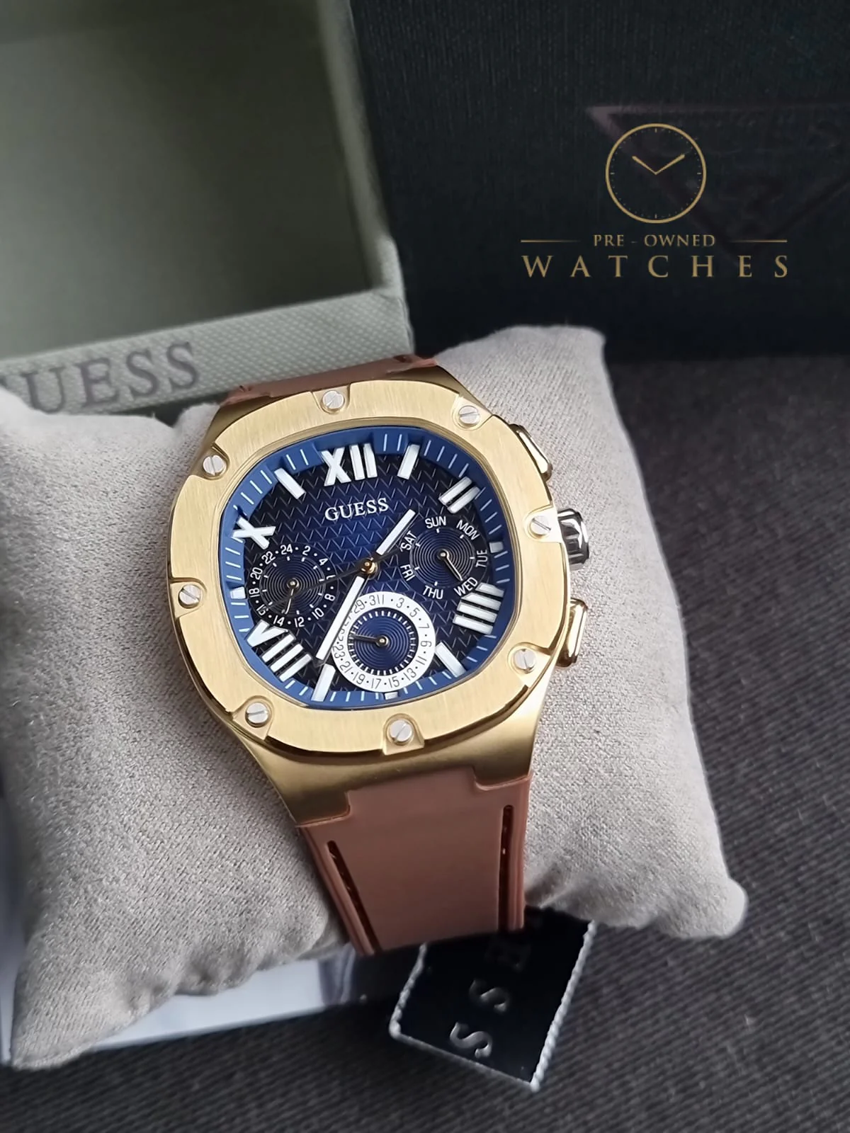 Guess Men’s Quartz Brown Silicone Strap Blue Dial 42mm Watch GW0571G5 - Image 3