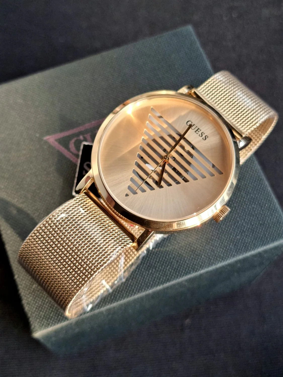 Guess Men’s Quartz Gold Stainless Steel Gold Dial 44mm Watch GW0502G1 - Image 8