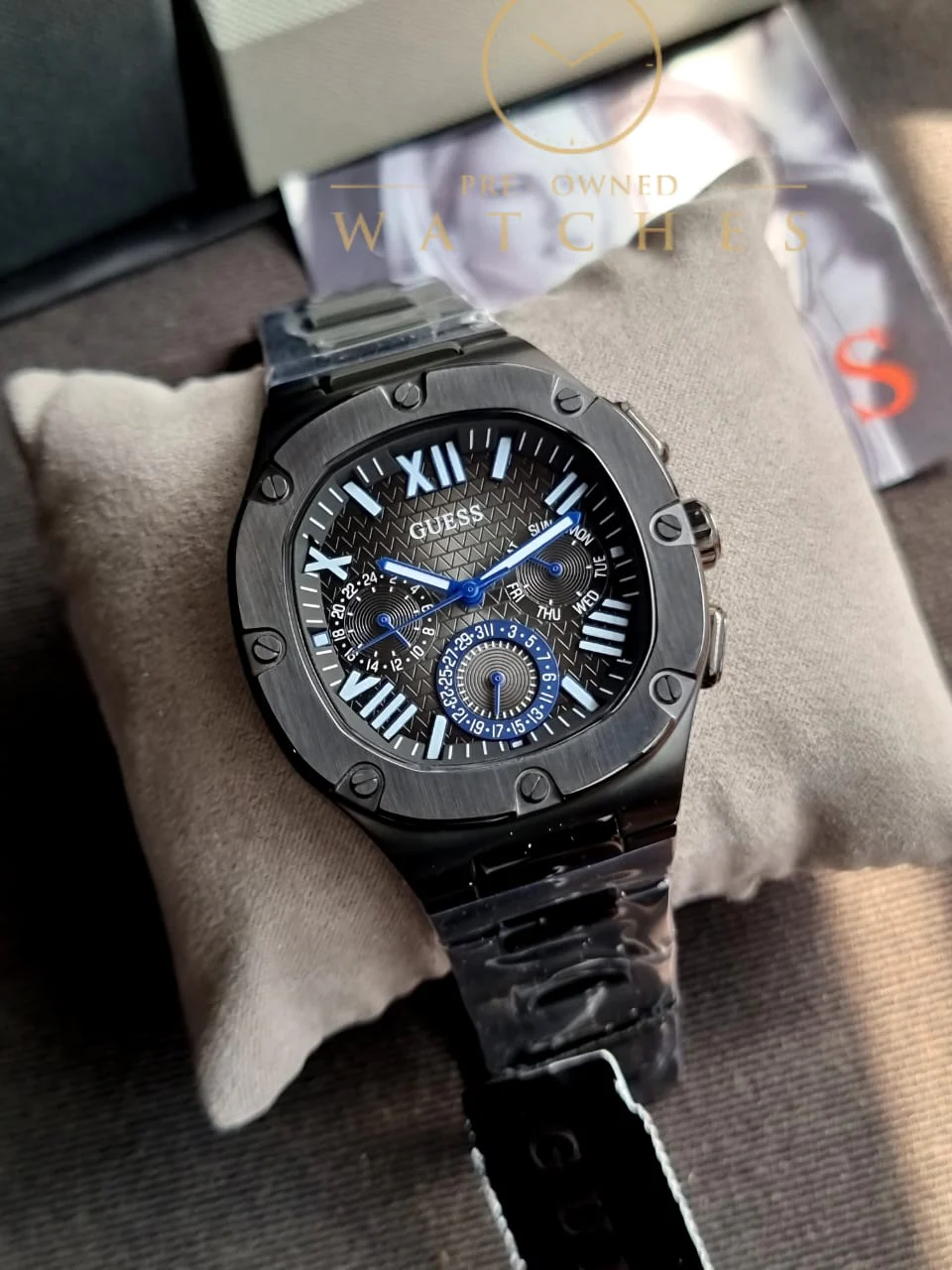 Guess Men’s Quartz Grey Stainless Steel Black Dial 42mm Watch GW0572G5 - Image 9