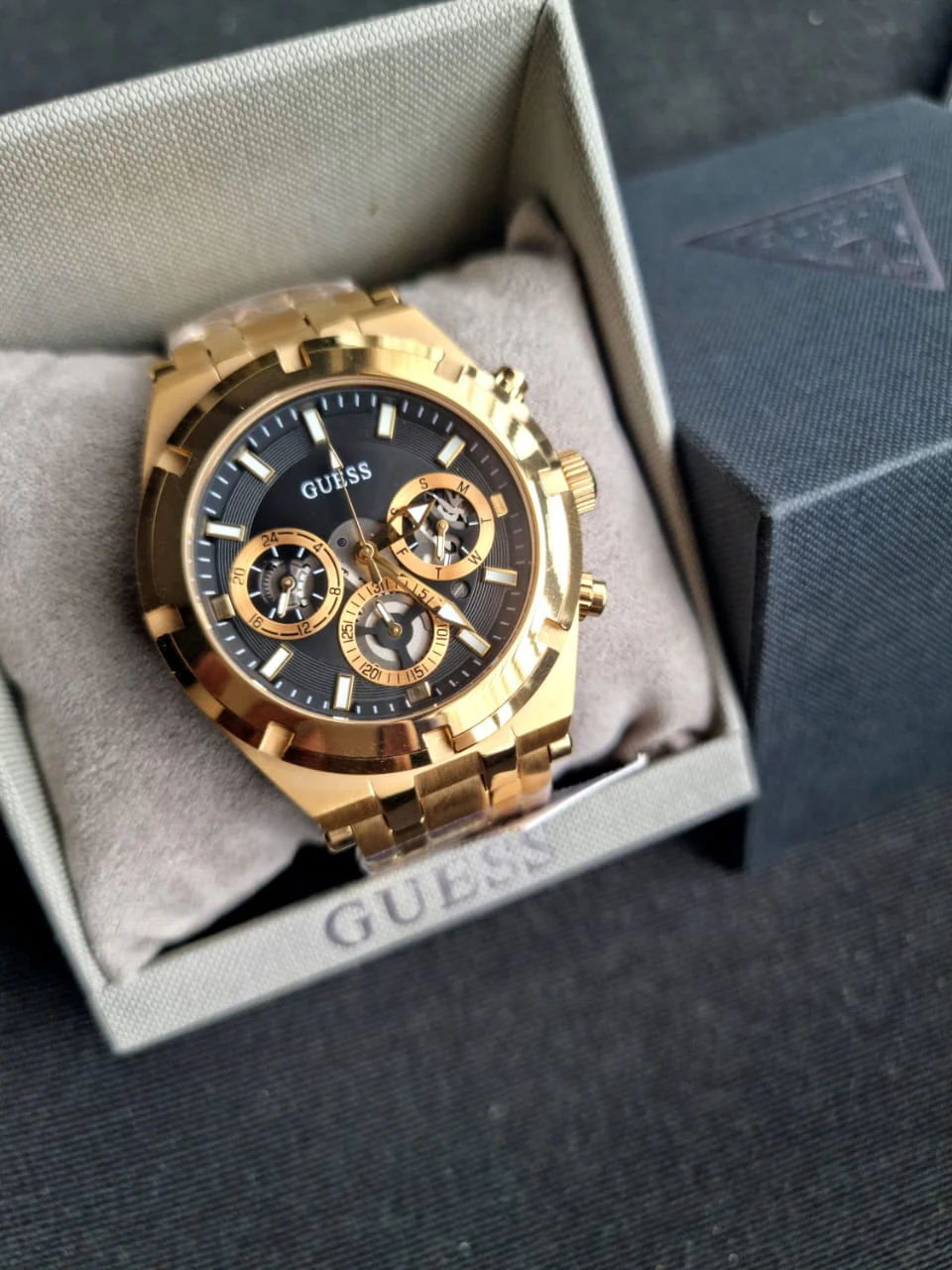 Guess Men’s Quartz Stainless Steel Black Dial 44mm Watch GW0260G2 - Image 7