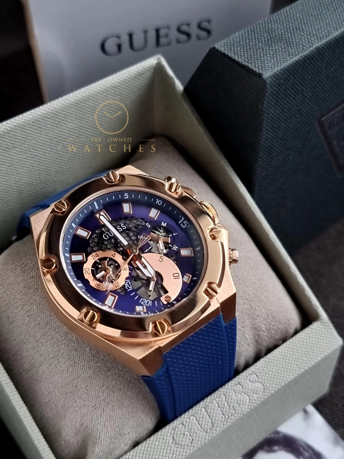 GUESS US Men's Rose Gold-Tone and Black Multifunction Watch - Image 7