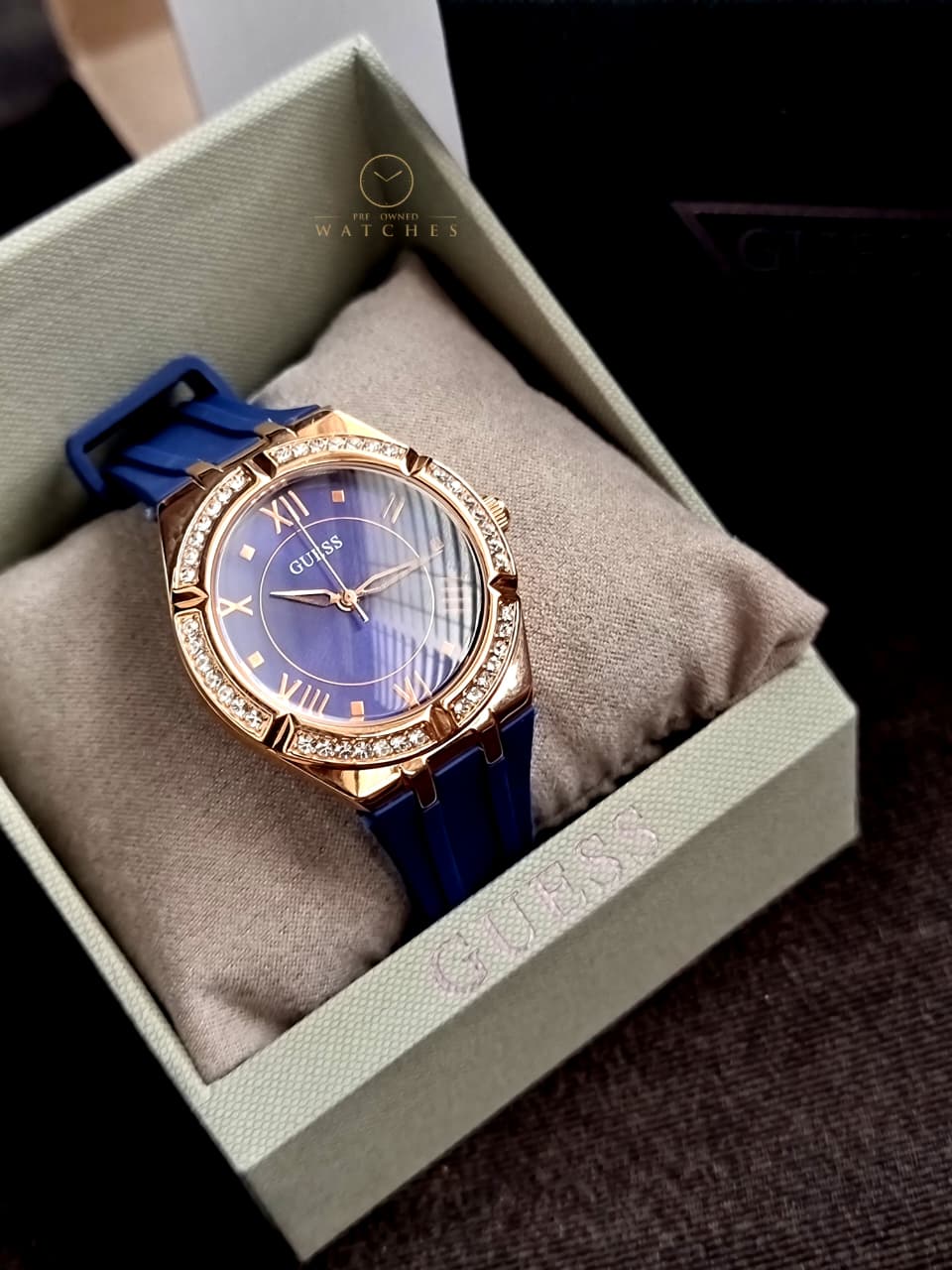 Guess Women’s Quartz Silicone Strap Blue Dial 36mm Watch GW0034L4 - Image 4
