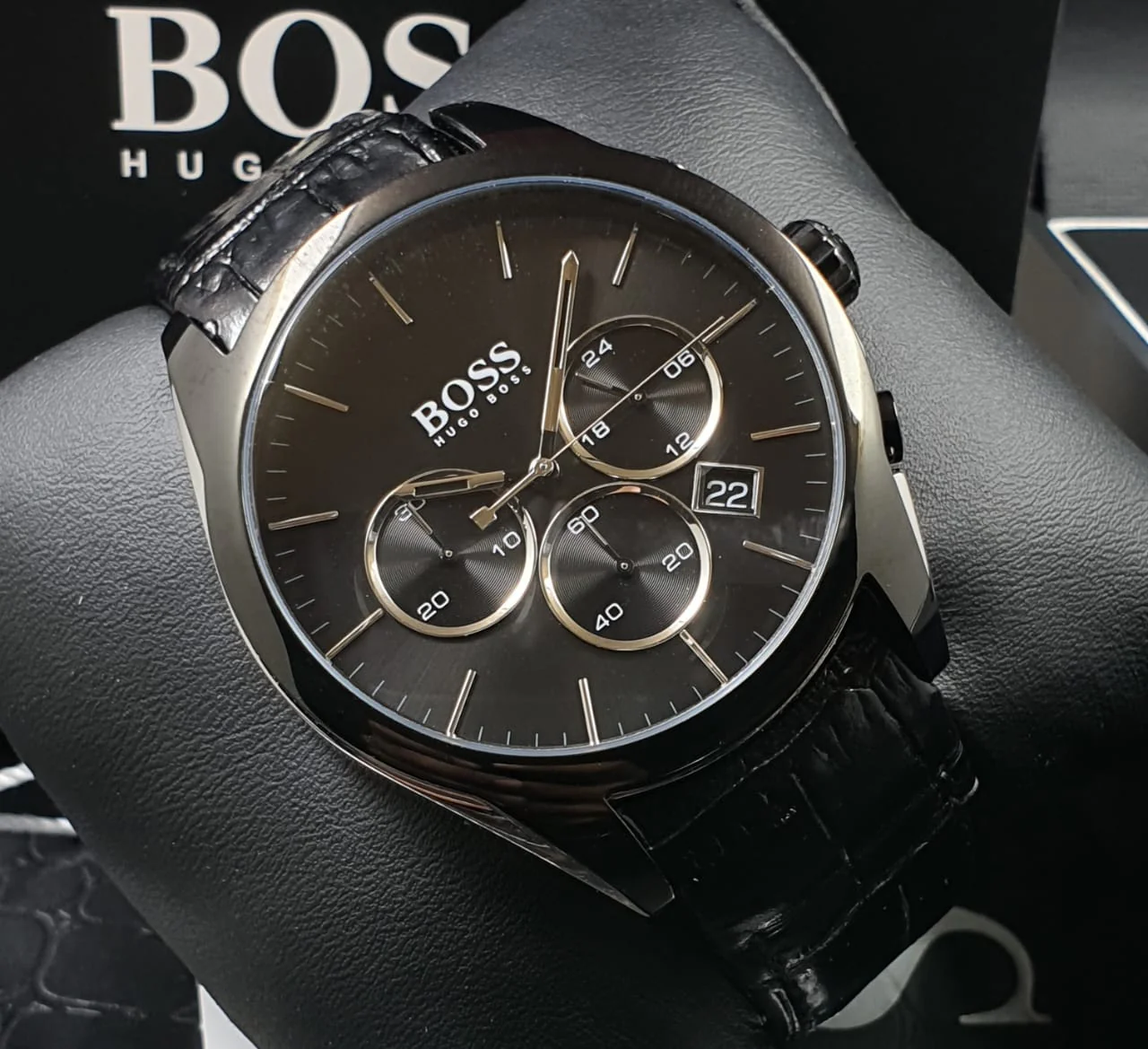 Hugo Boss Men’s Quartz Lather Strap Black Dial 46mm Watch 1513367 - Image 3