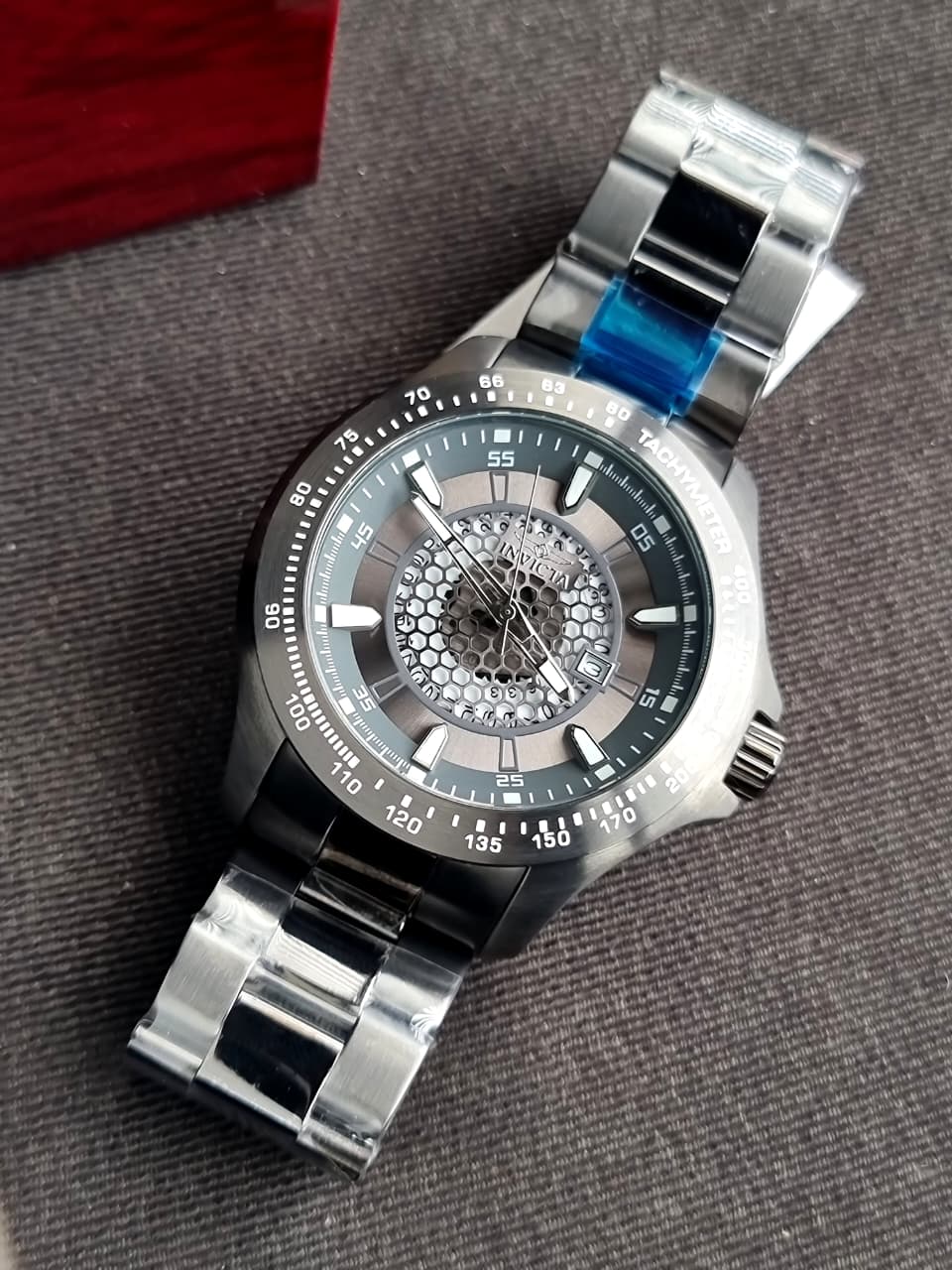 Invicta 25339 Men's Speedway Grey Dial Gunmetal IP Steel Bracelet Quartz Watch - Image 4