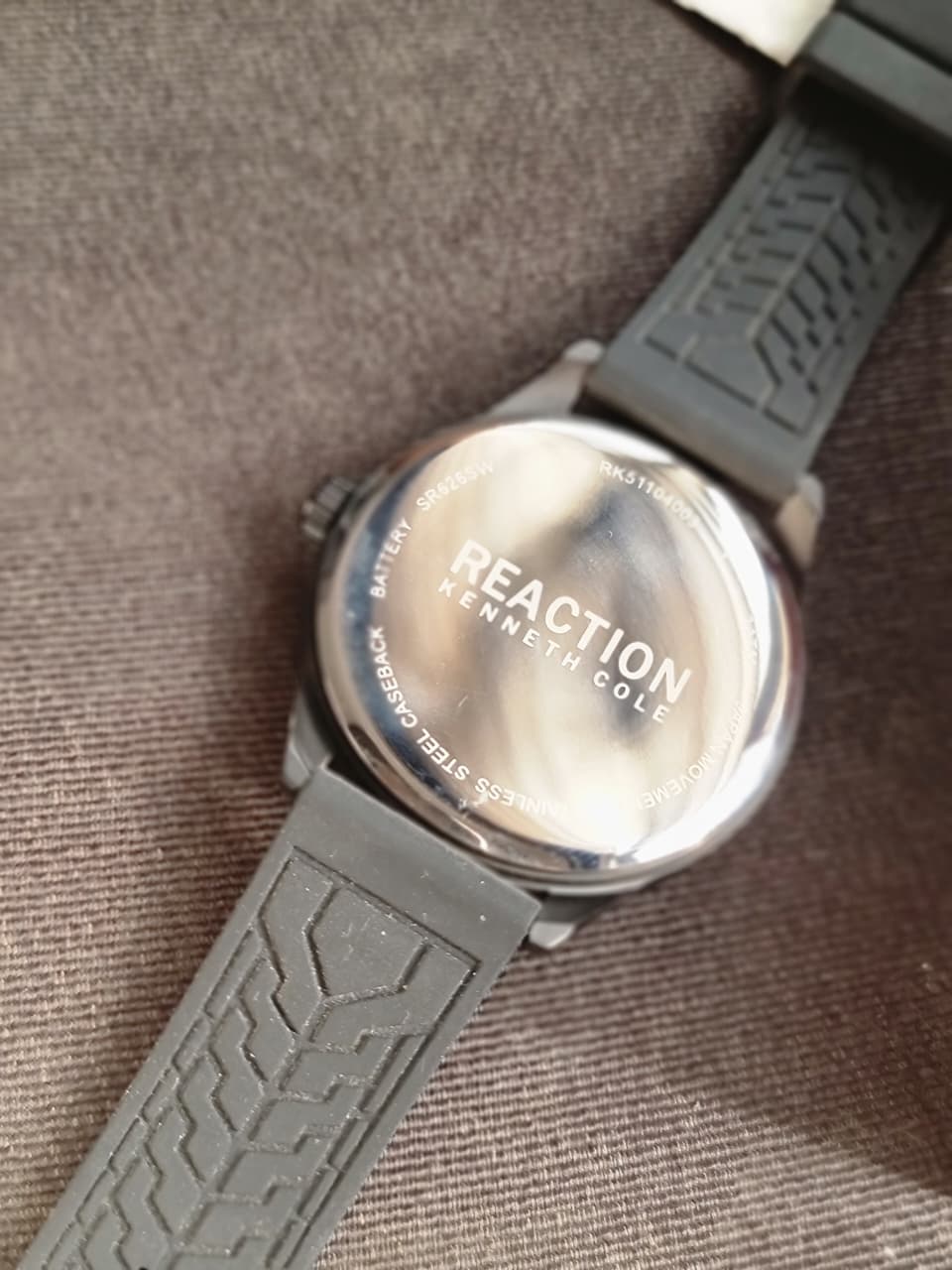 Kenneth Cole Black Rubber Strap Green Dial Gents Watch RK51104003 - Image 3