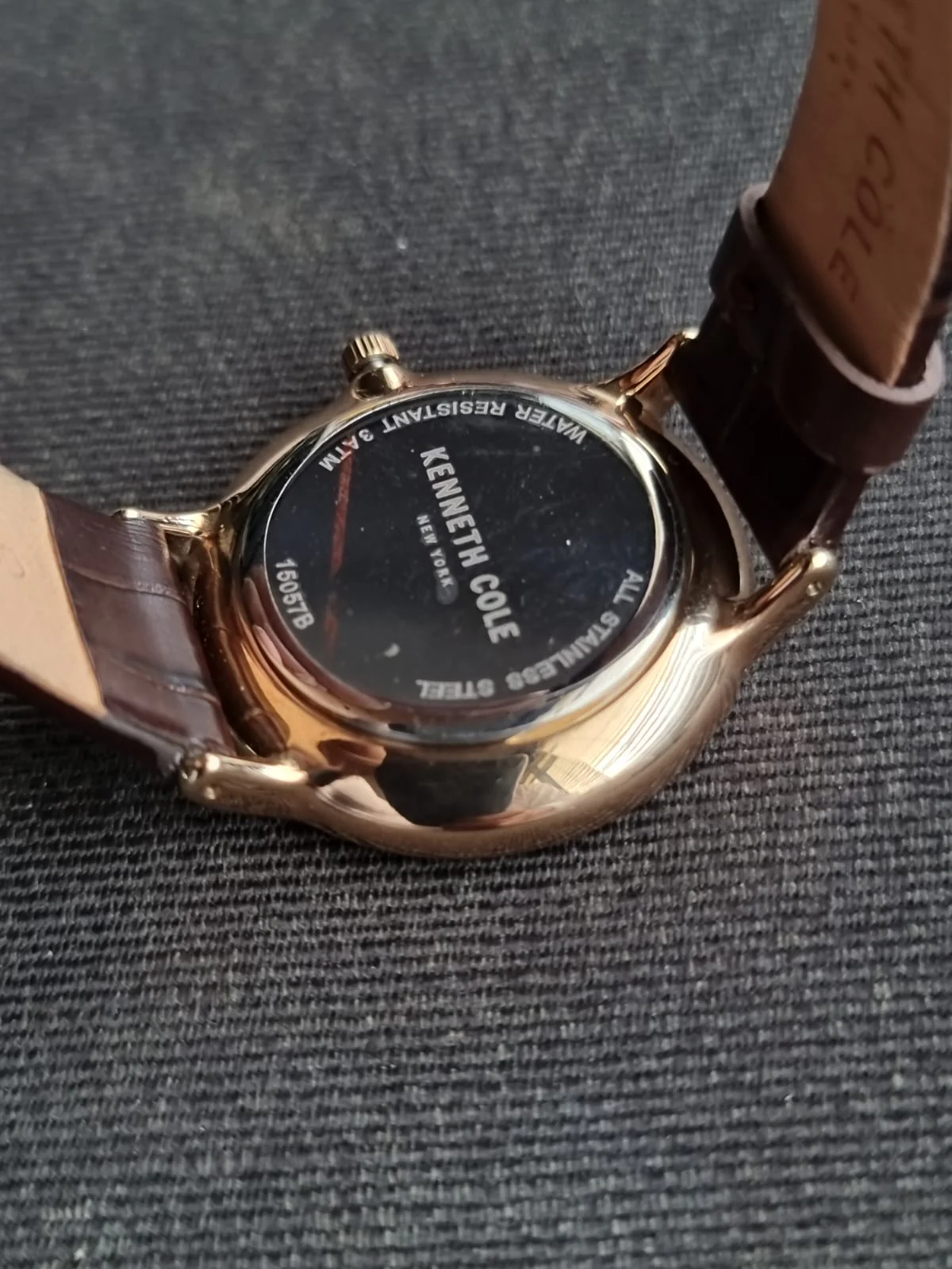 Kenneth Cole ladies 31mm Dial Quartz Watch - Image 3