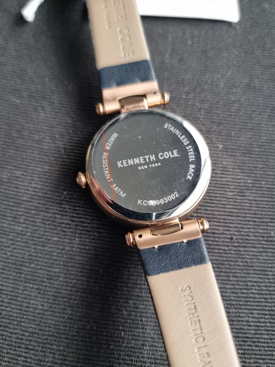 Kenneth Cole Ladies Watch Purple dial - Image 5