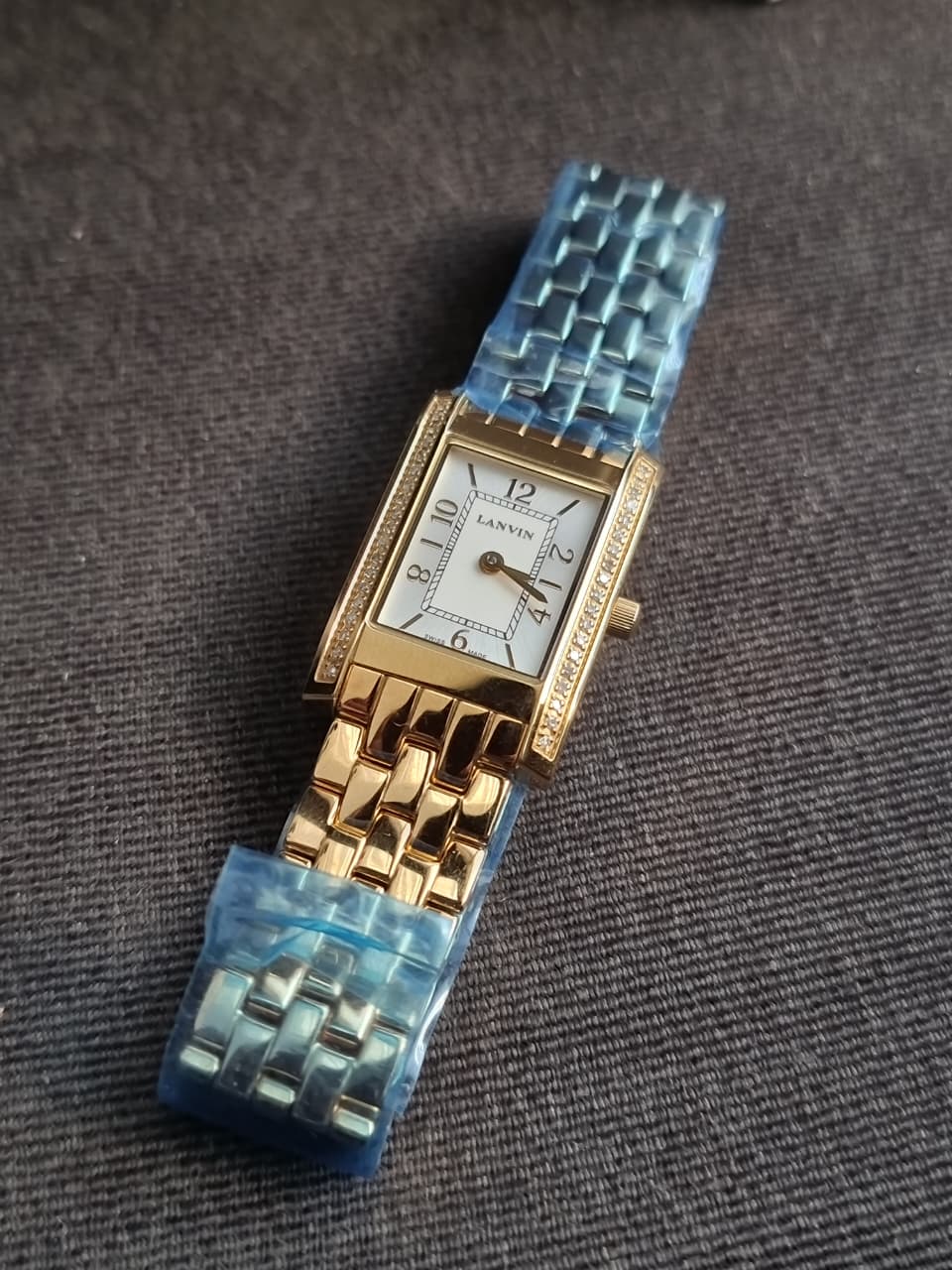 Lanvin Swiss made Ladies Watch Golden Casing Quartz Watch - Image 3