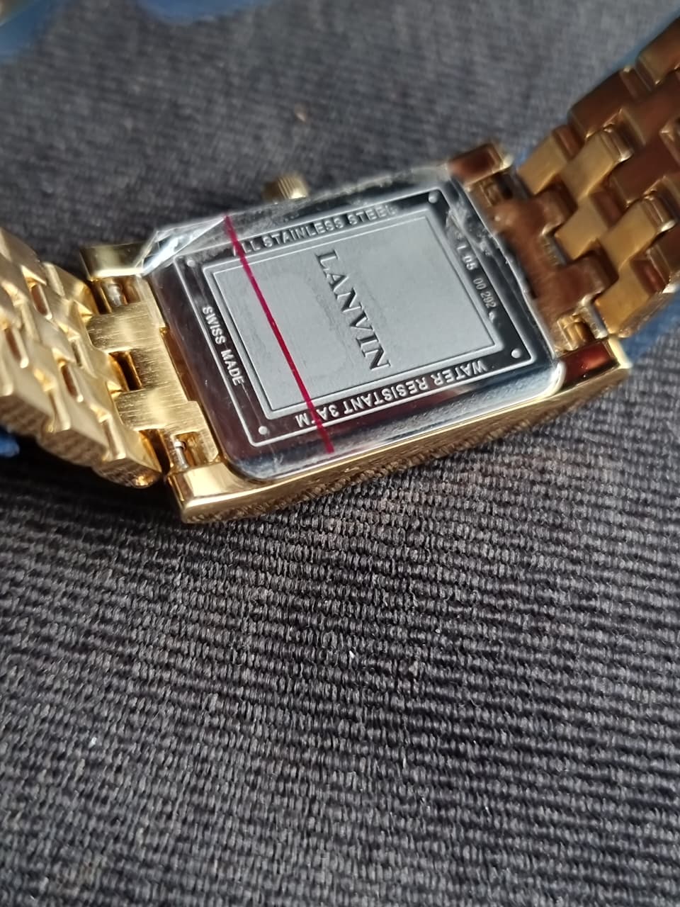Lanvin Swiss made Ladies Watch Golden Casing Quartz Watch - Image 4