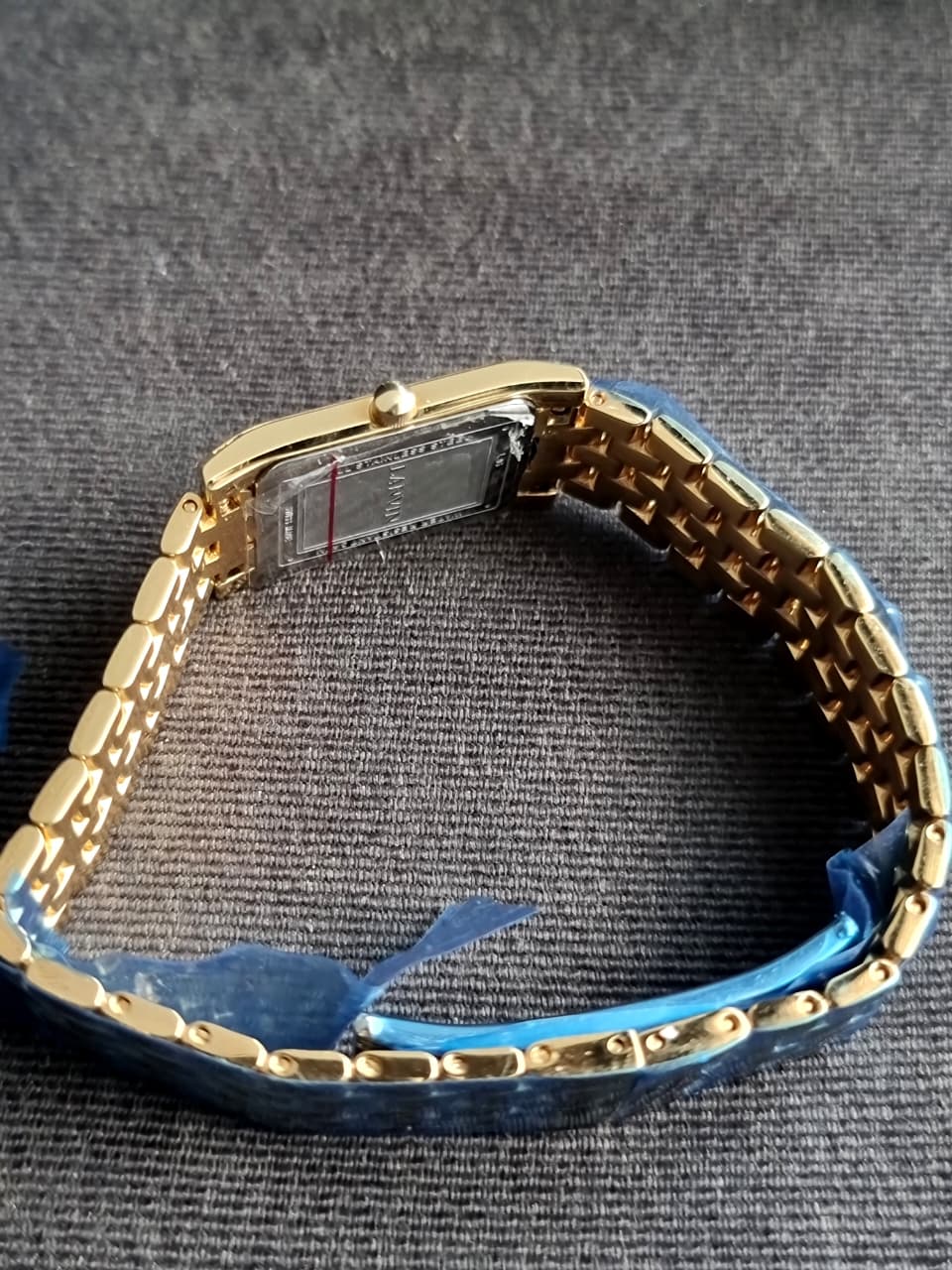 Lanvin Swiss made Ladies Watch Golden Casing Quartz Watch - Image 5