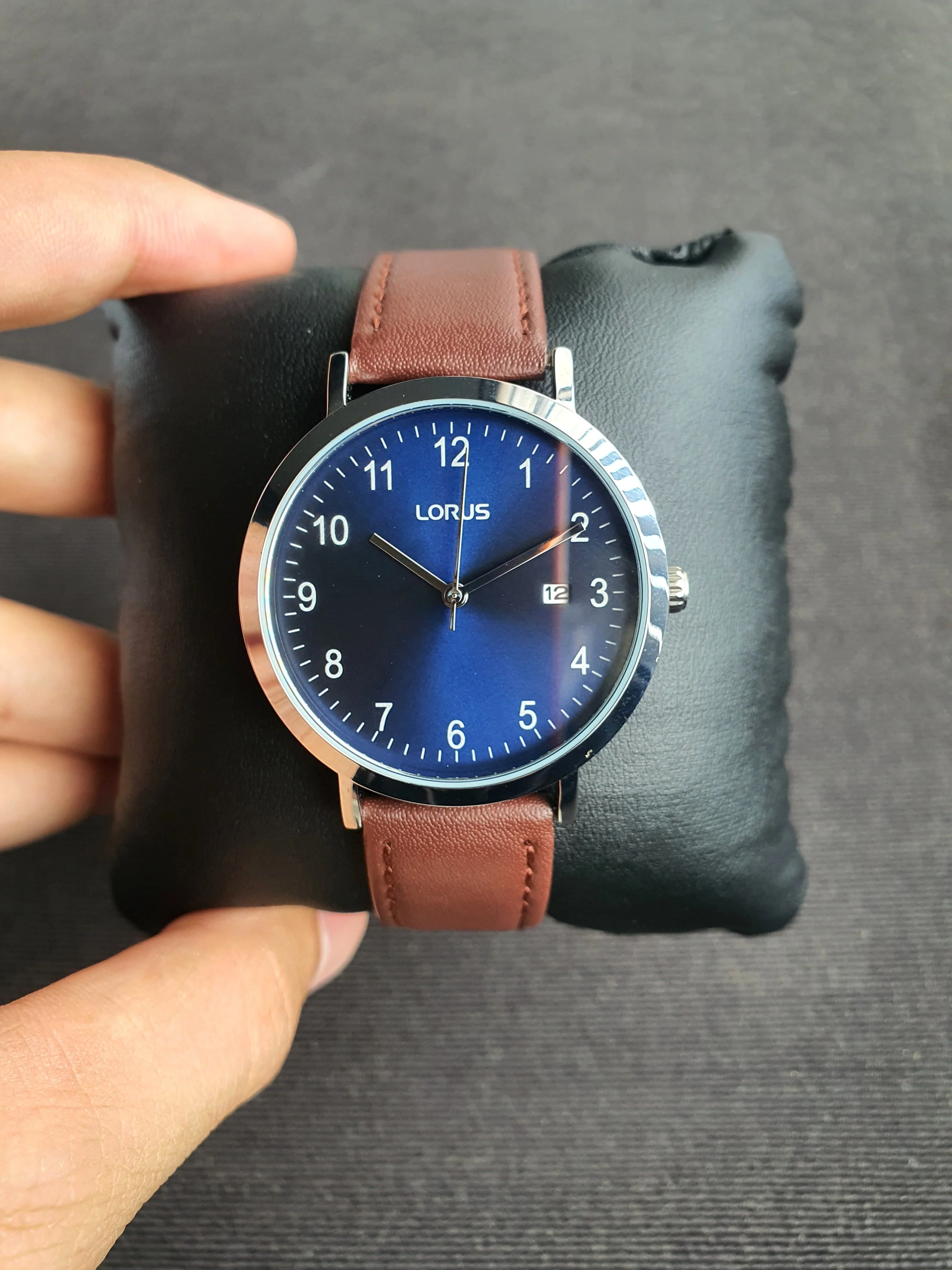 Lorus Sub Brand oF Seiko Gents Watch 38mm Quartz Watch - Image 3