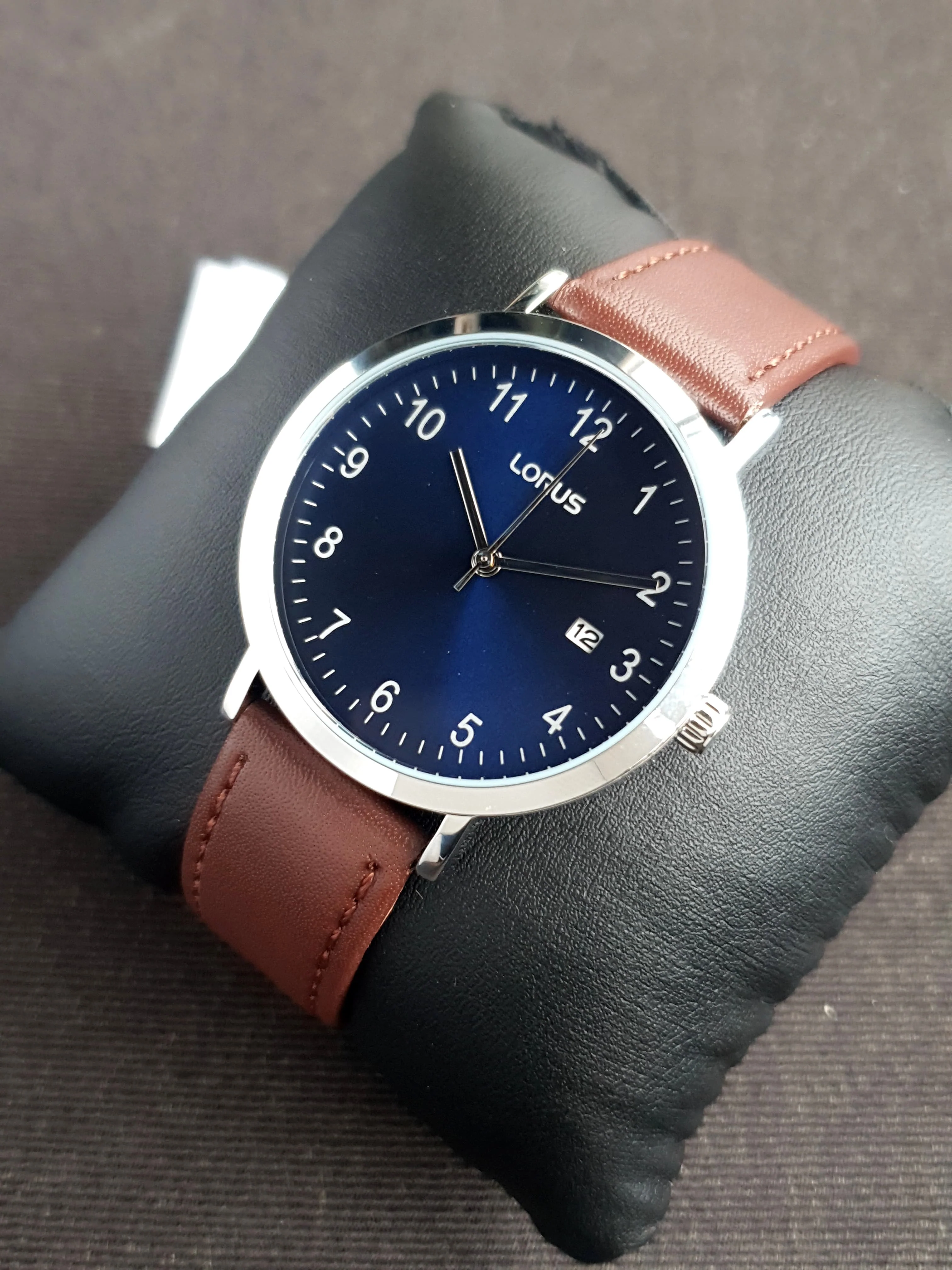 Lorus Sub Brand oF Seiko Gents Watch 38mm Quartz Watch - Image 4