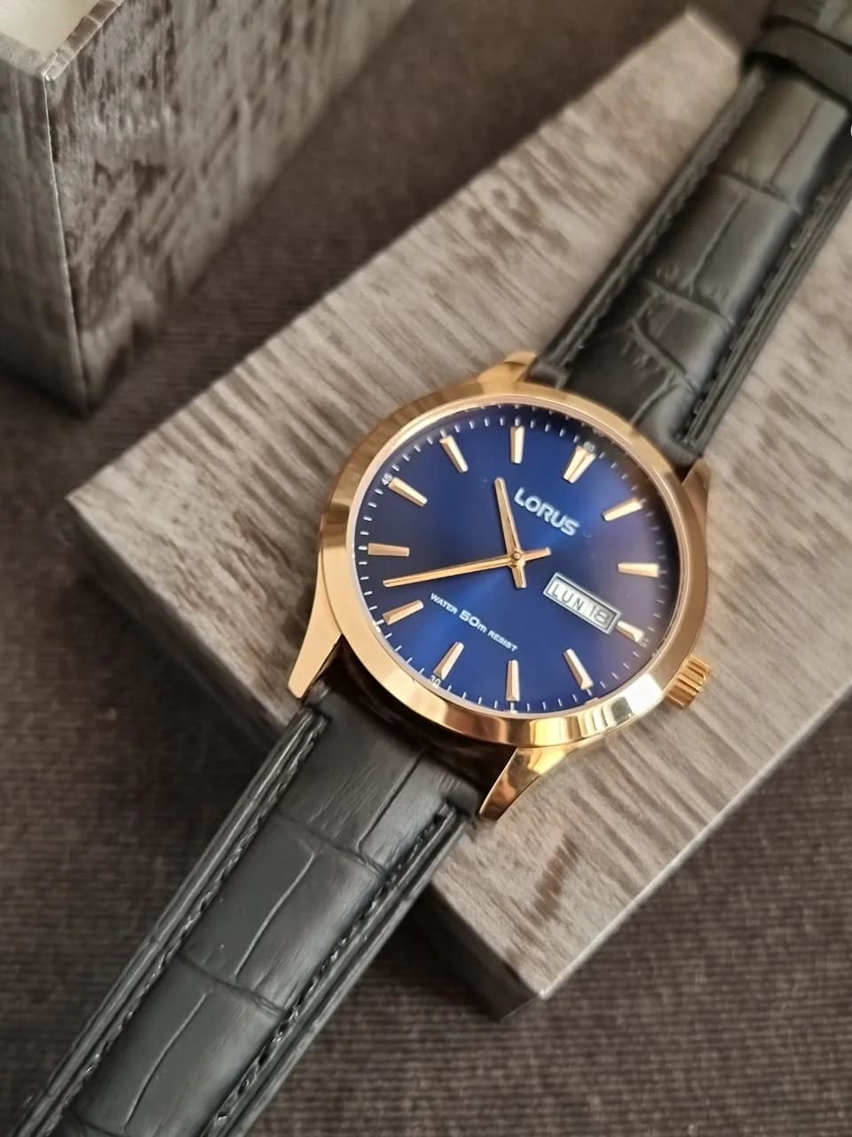 Lorus Sub Brand Of Seiko Gents Watch Blue Dial 40mm Golden Casing Quartz Watch