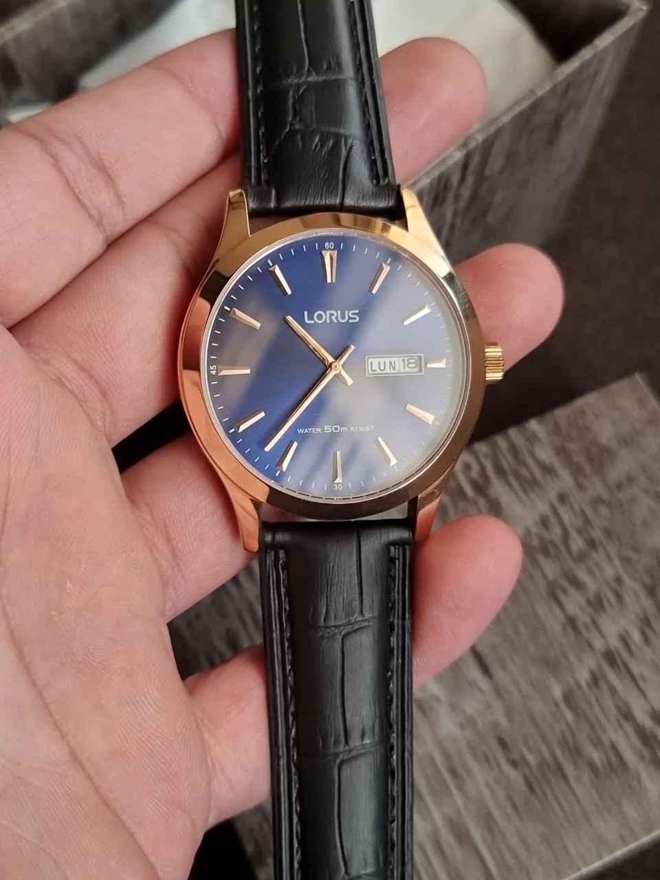 Lorus Sub Brand Of Seiko Gents Watch Blue Dial 40mm Golden Casing Quartz Watch - Image 2