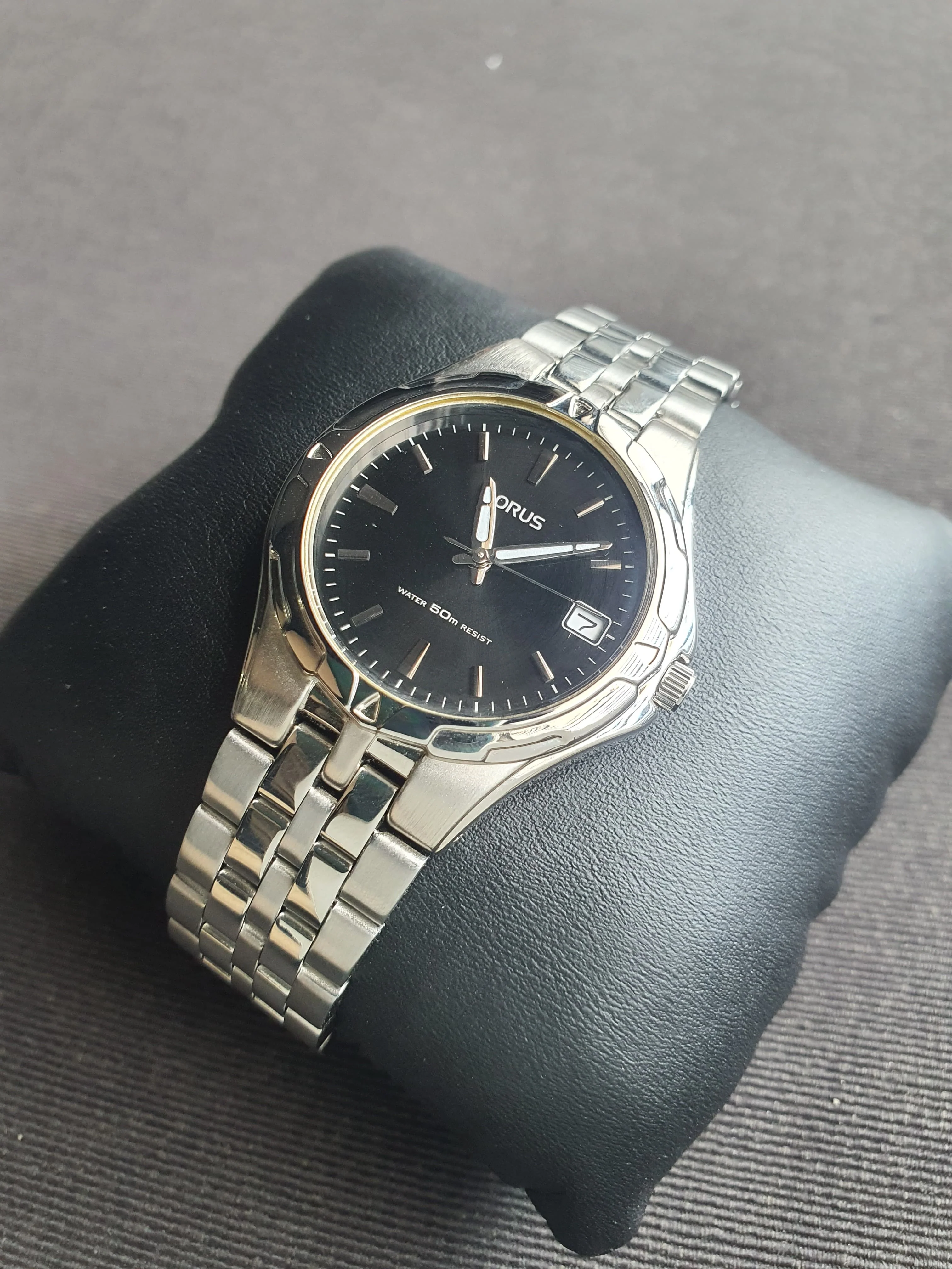 Lorus Sub Brand Of Seiko Gents Watch Silver Chain Black Dial Quartz Watch - Image 6