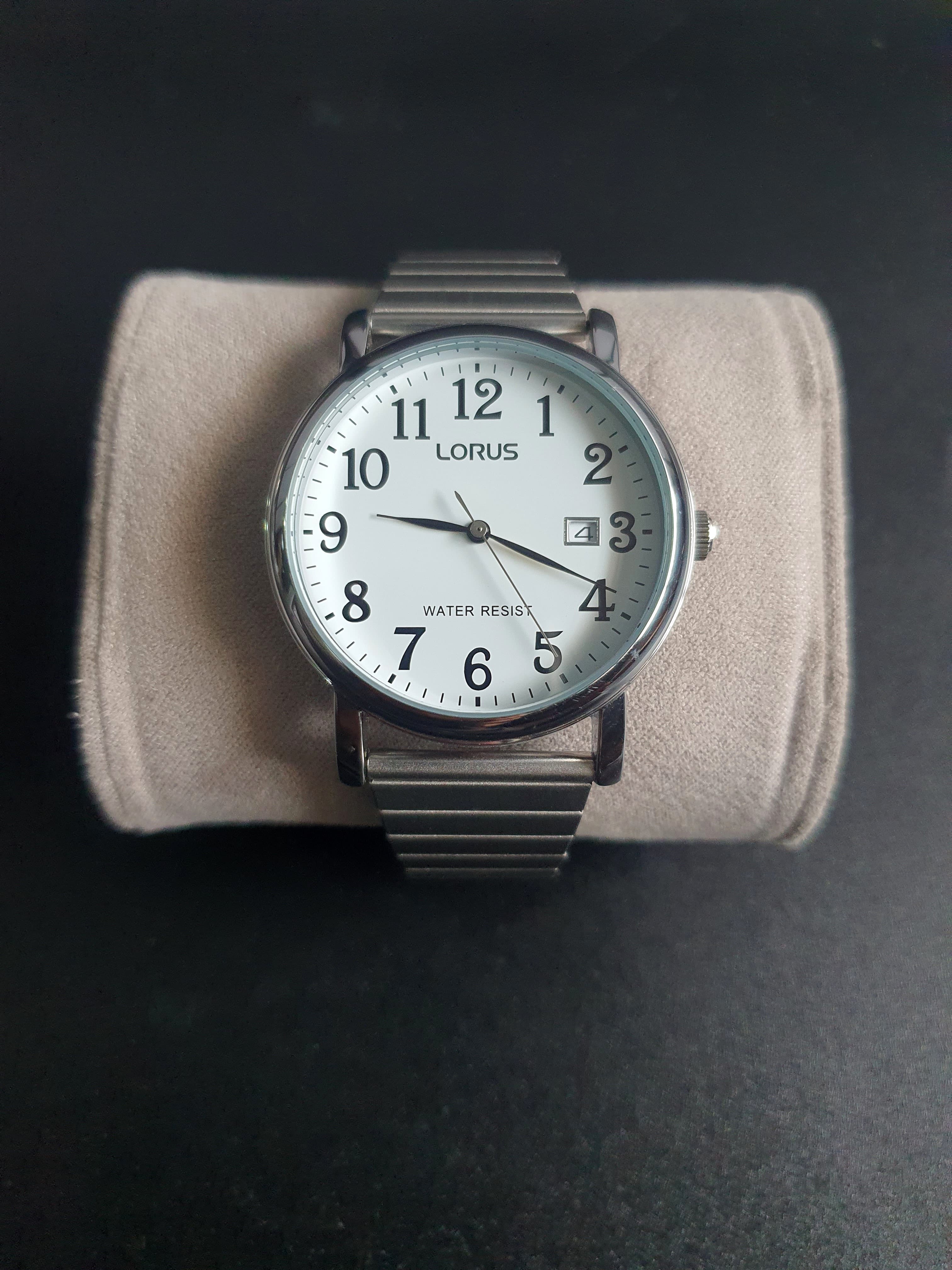 Lorus Sub brand Of Seiko Gents Watch Strechable Chain Quartz Watch - Image 3