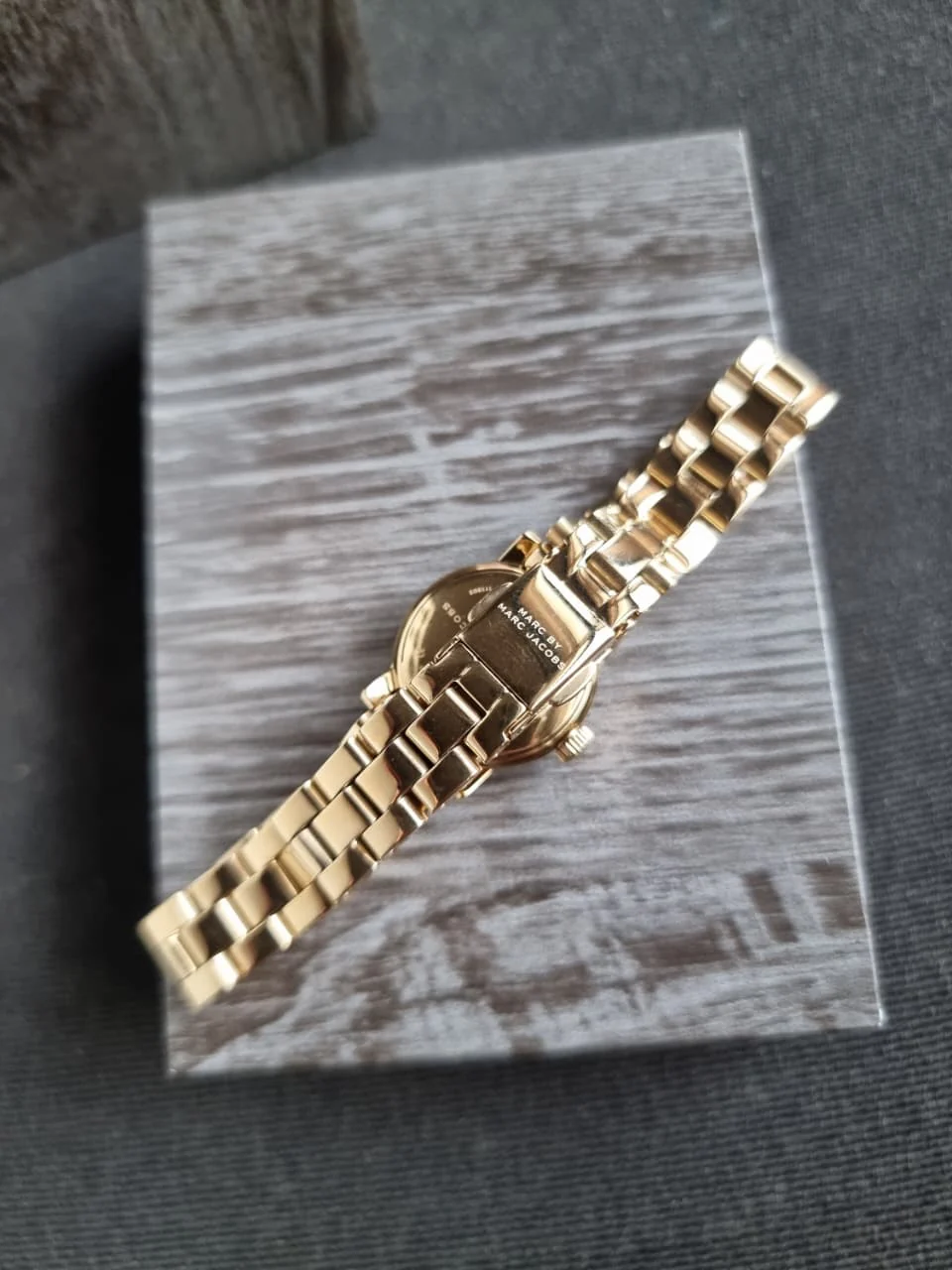 Marc By Marc Jacobs MBM3275 Amy Black Gold Classic Women's Watch - Image 4