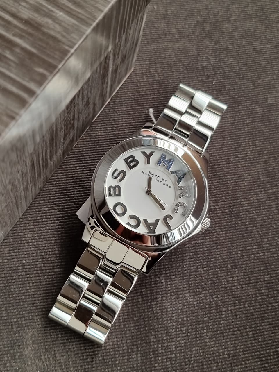 Marc by Marc Jacobs Women’s Quartz Stainless Steel White Dial 40mm Watch MBM3136 - Image 2