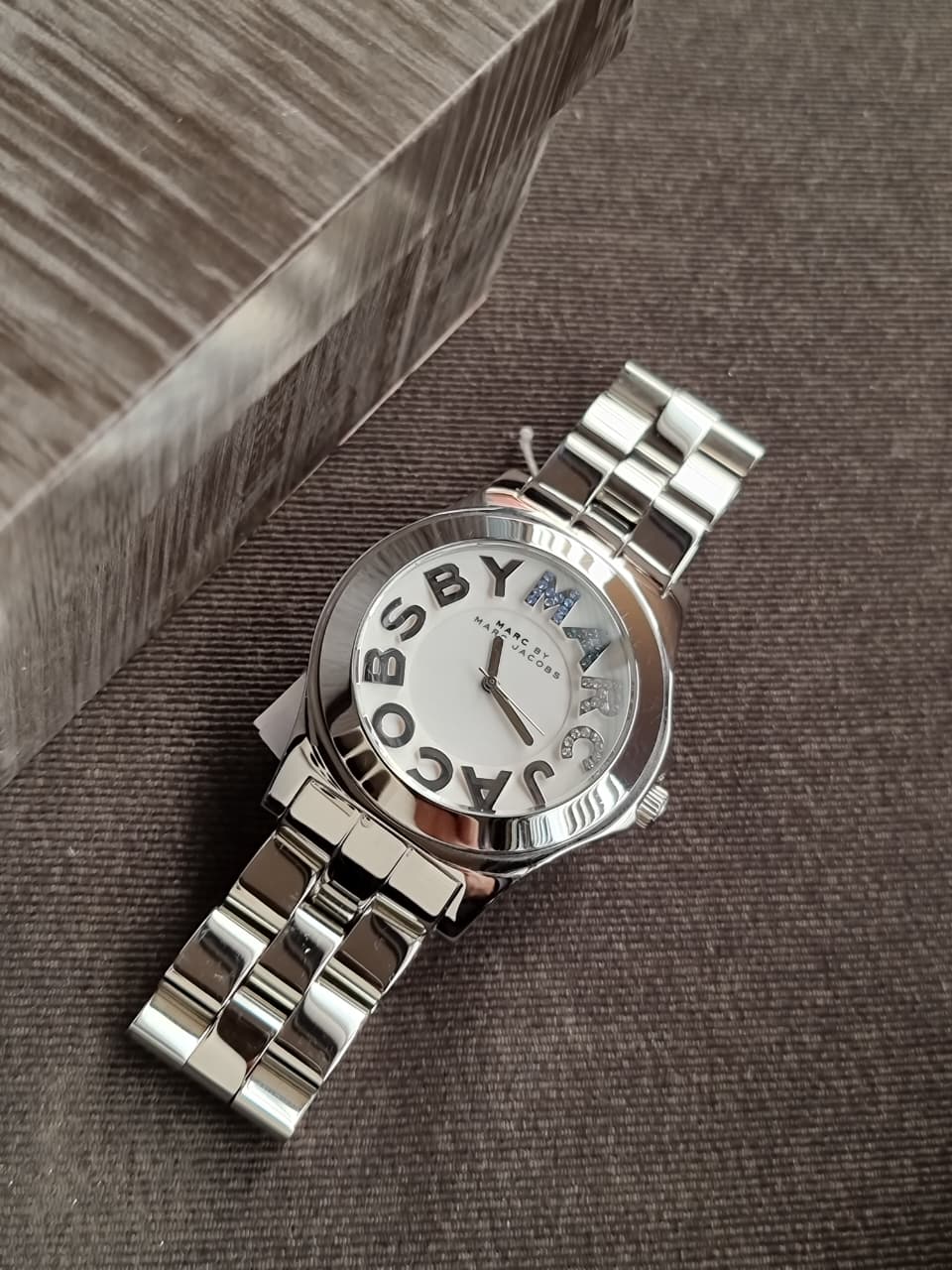 Marc by Marc Jacobs Women’s Quartz Stainless Steel White Dial 40mm Watch MBM3136 - Image 3