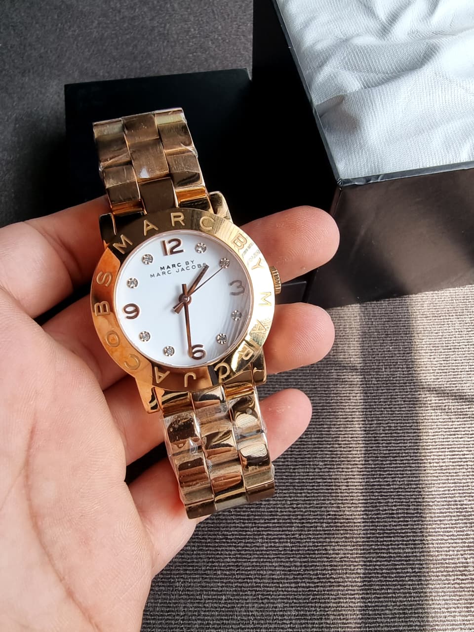 Marc Jacobs MBM3077 Ladies AMY Rose Gold Watch - Image 5